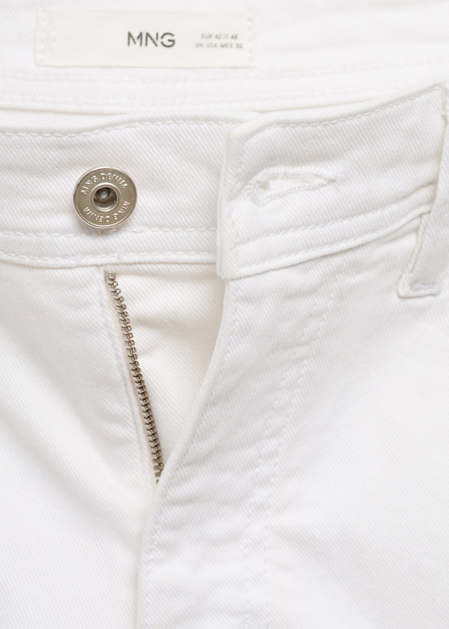 Slim-fit denim bermuda shorts - Details of the article 8