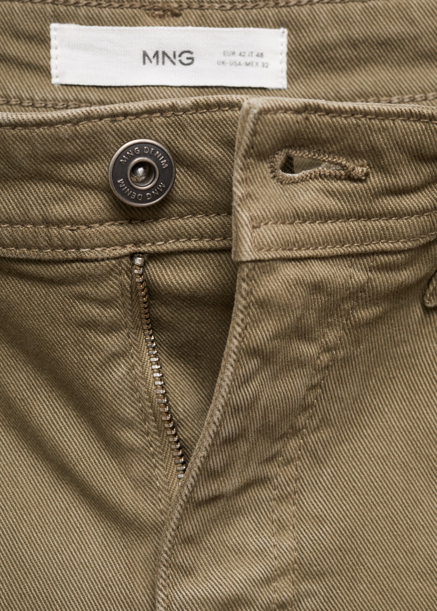Slim-fit denim bermuda shorts - Details of the article 8