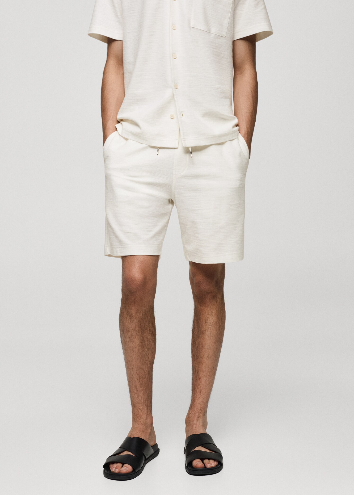 Baumwoll-Bermudashorts mit Kordelzug - Mittlere Ansicht