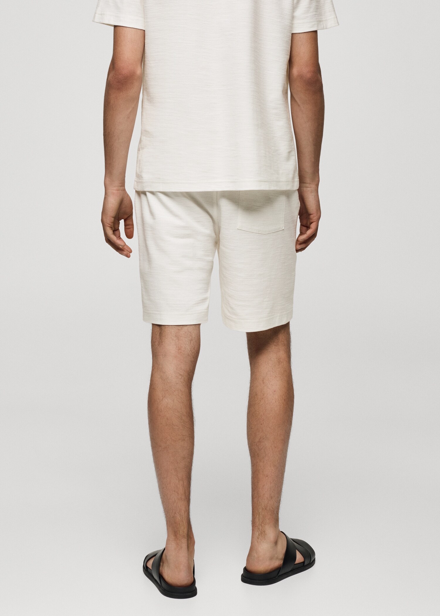 Baumwoll-Bermudashorts mit Kordelzug - Rückseite des Artikels