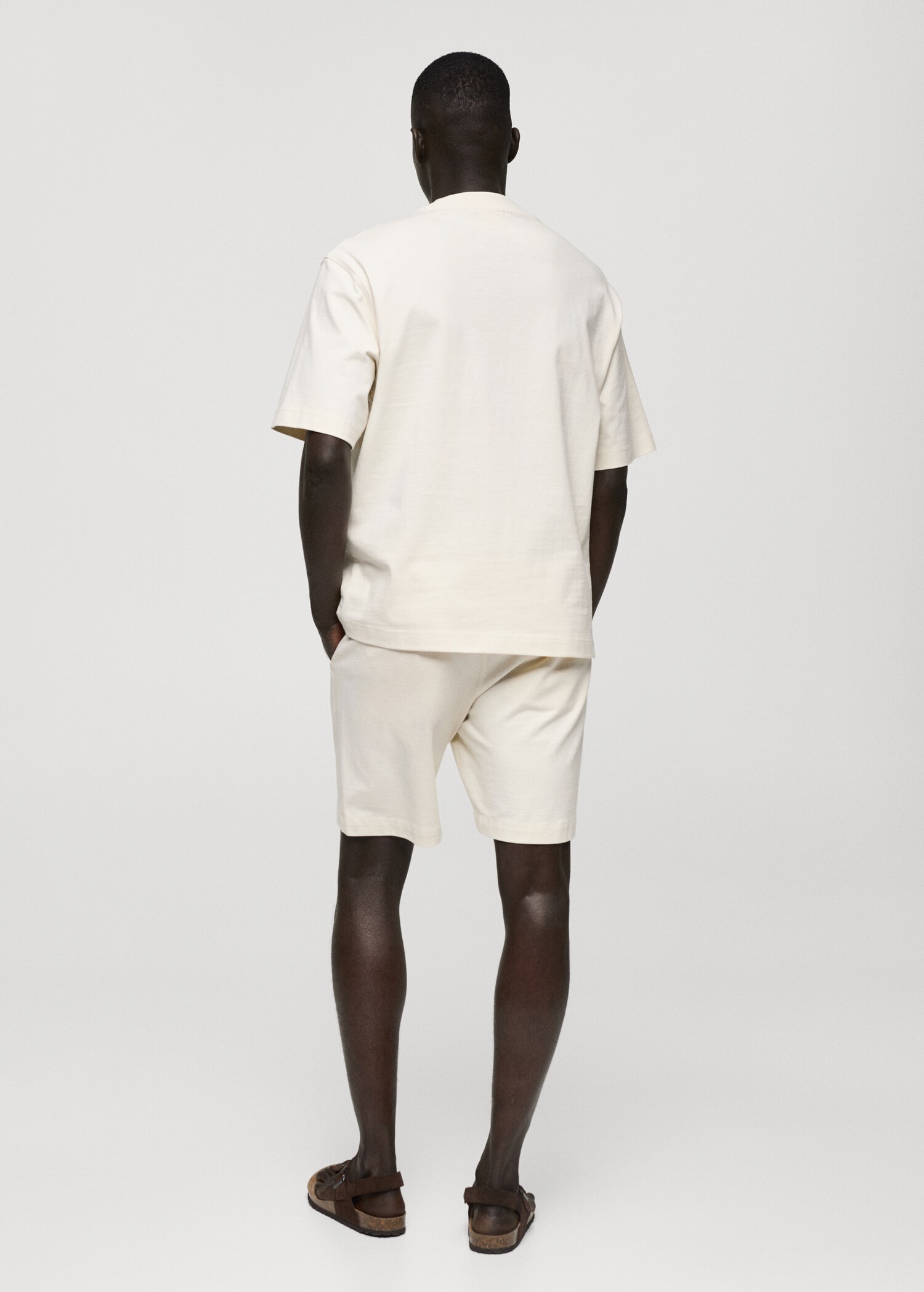 Bermudashorts aus 100 % Baumwolle mit Kordel - Rückseite des Artikels