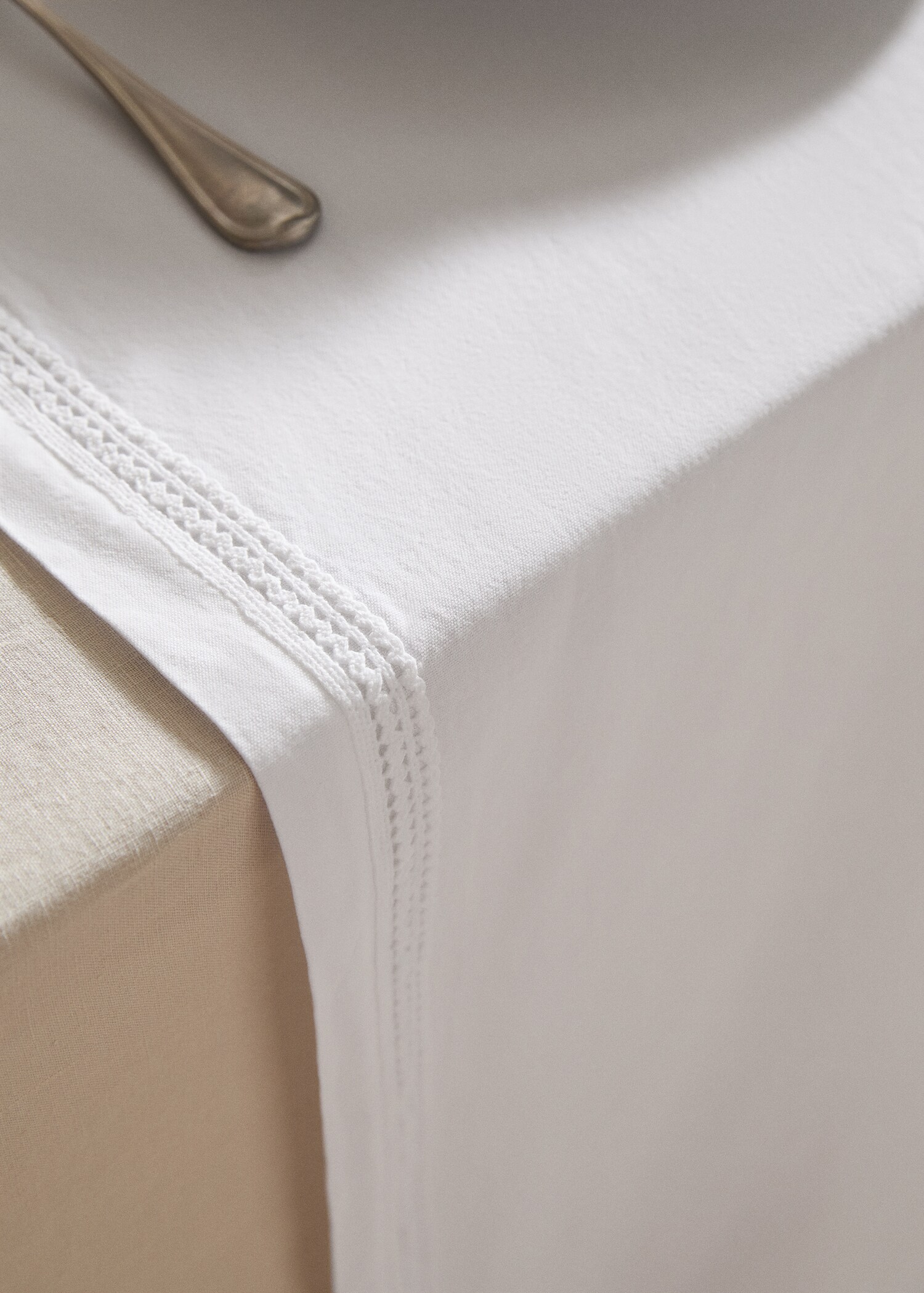 Cotton-lace table runner - Details of the article 7