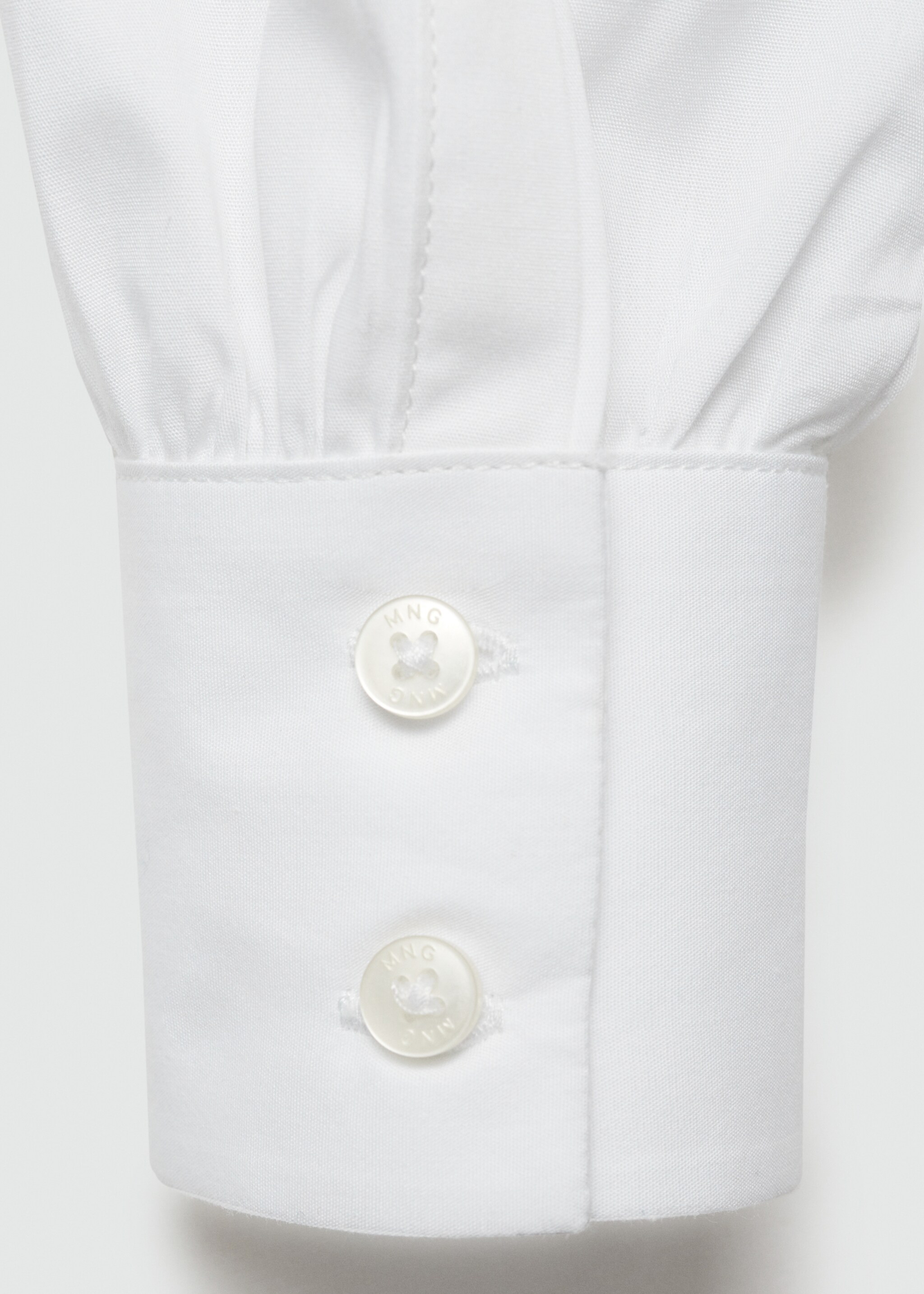 Camisa botón cuello - Detalle del artículo 0, Blanco. Ref: 77091506-00.