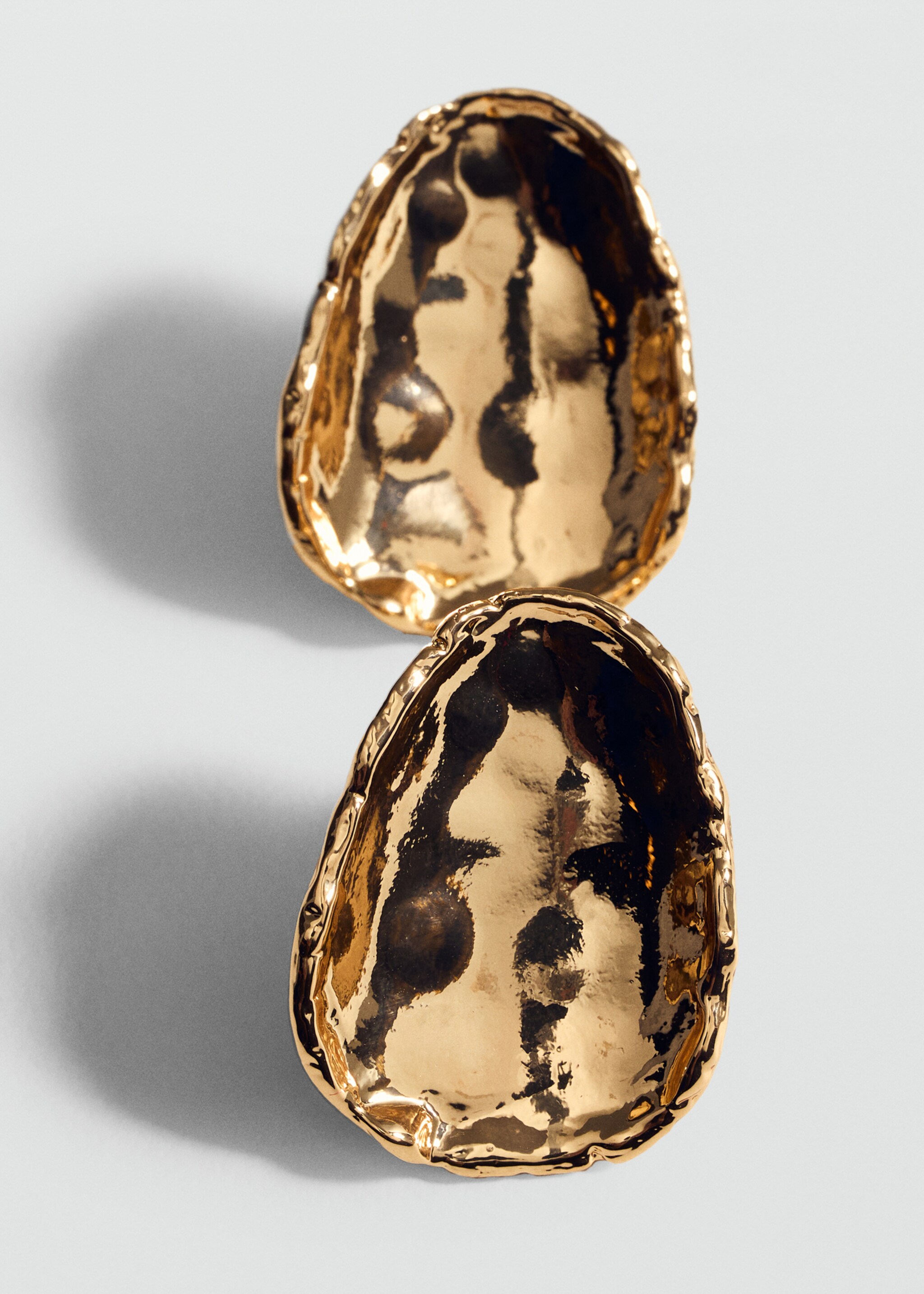 Textured earrings - Details of the article 1, Gold. Ref: 77092541-00.