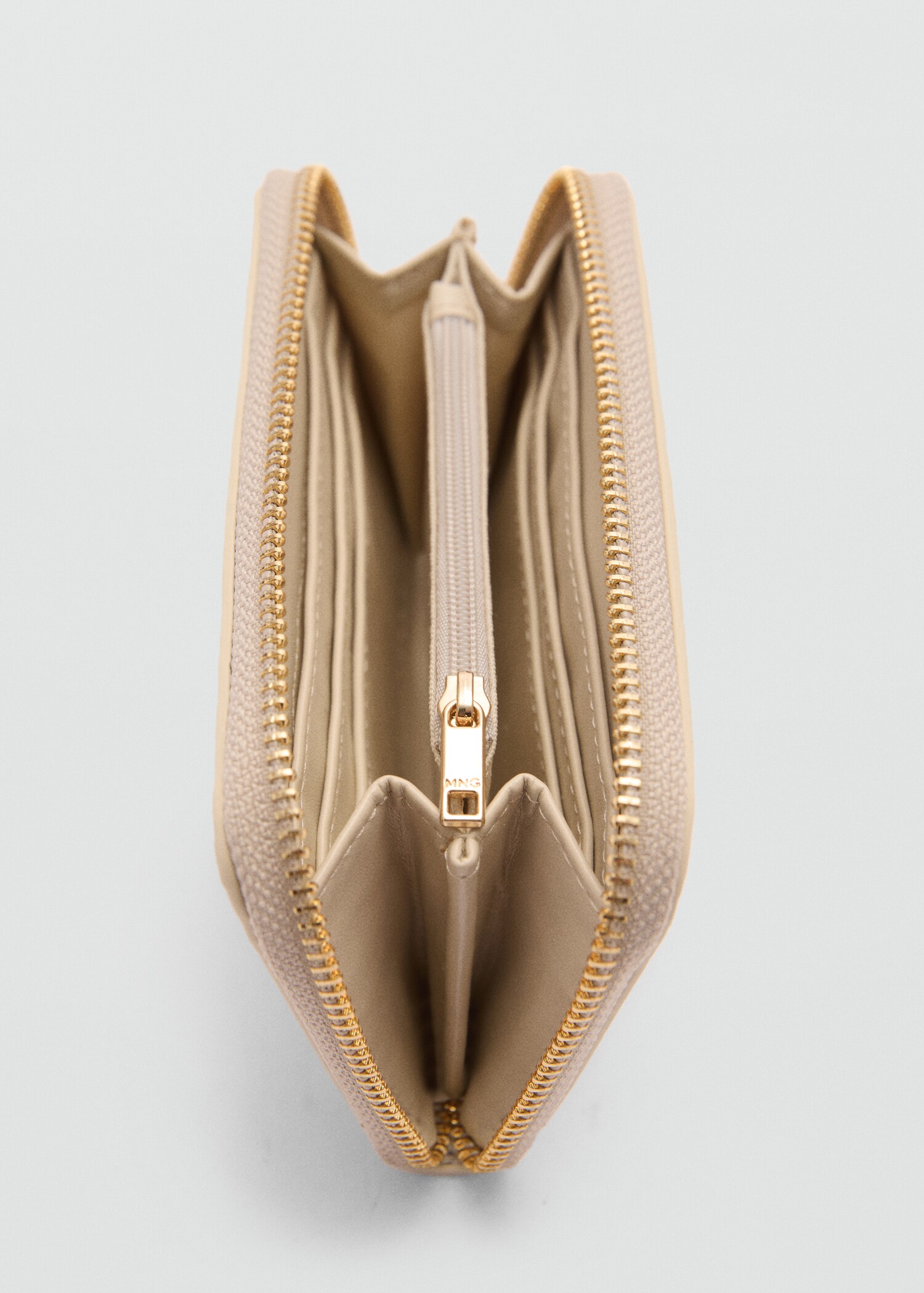 Crocodile-effect purse - Details of the article 1