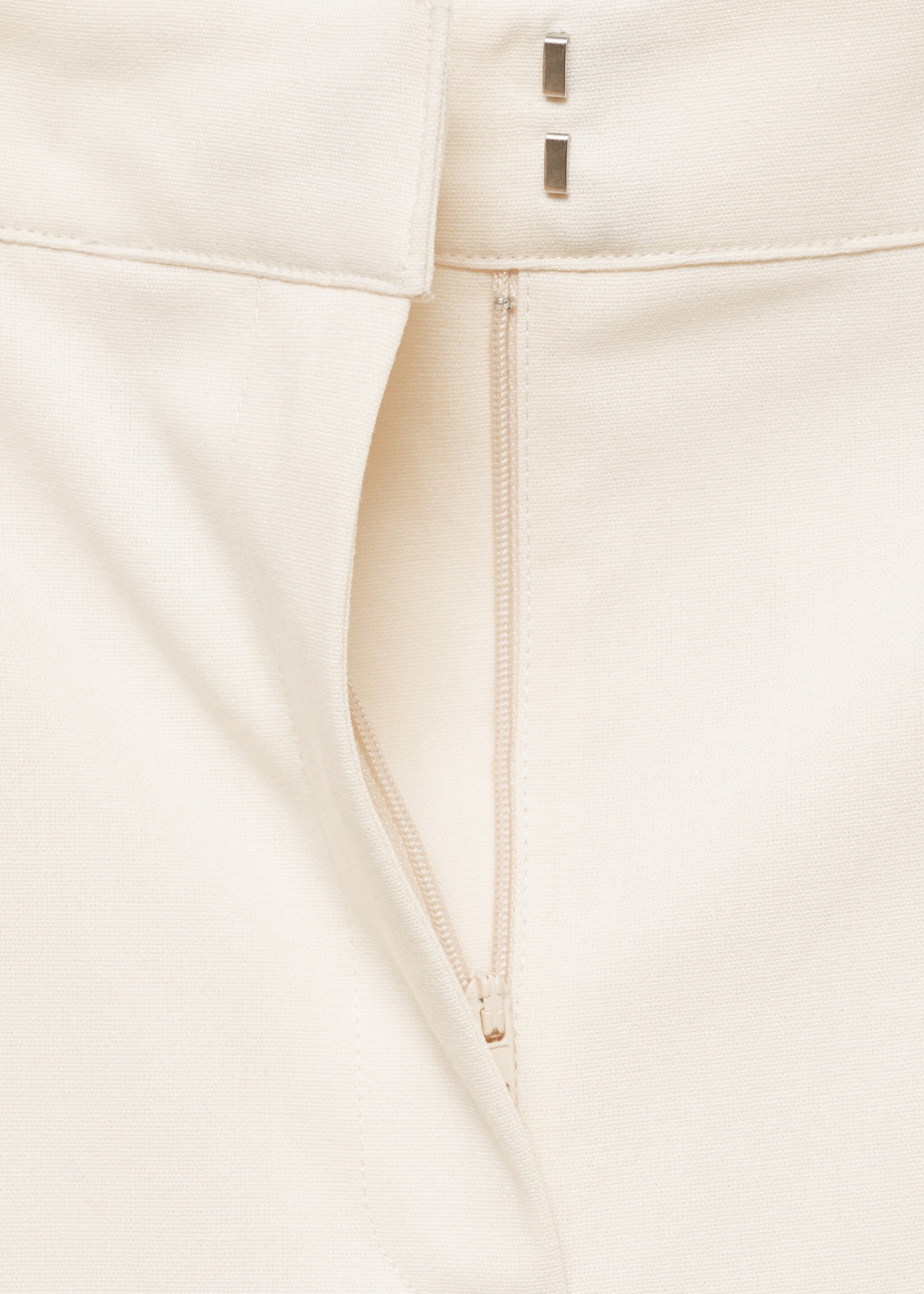 Straight-fit high-waist bermuda shorts - Details of the article 8, Ecru. Ref: 77092912-00.