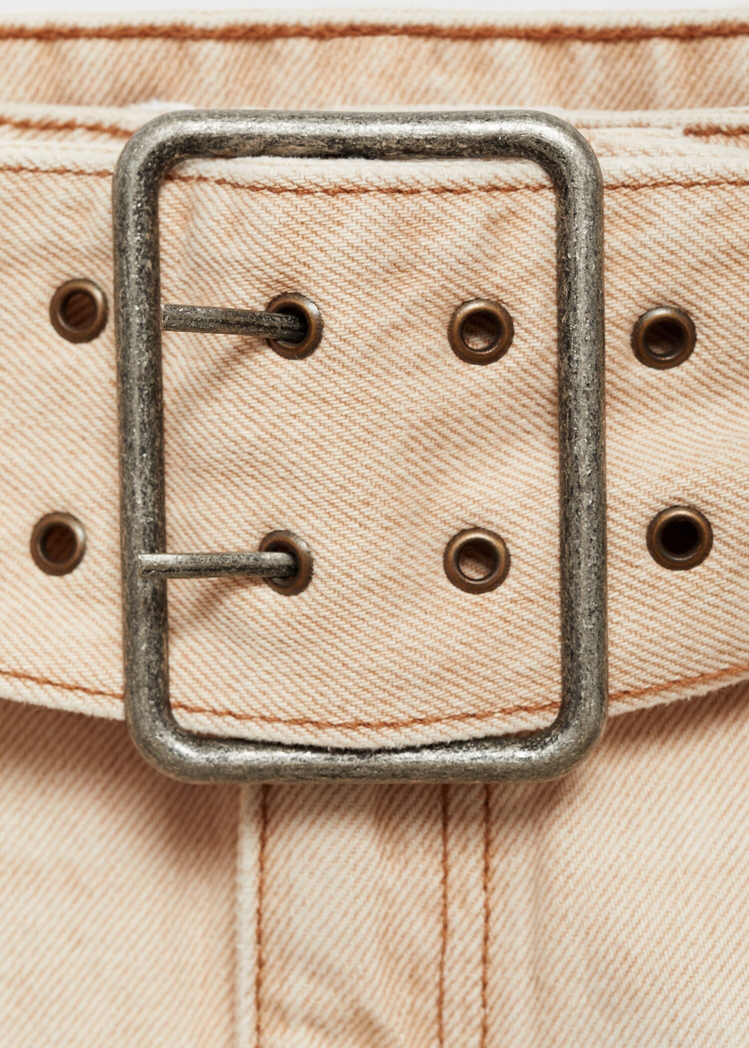 Mini-Jeansrock mit Gürtel - Detail des Artikels 8