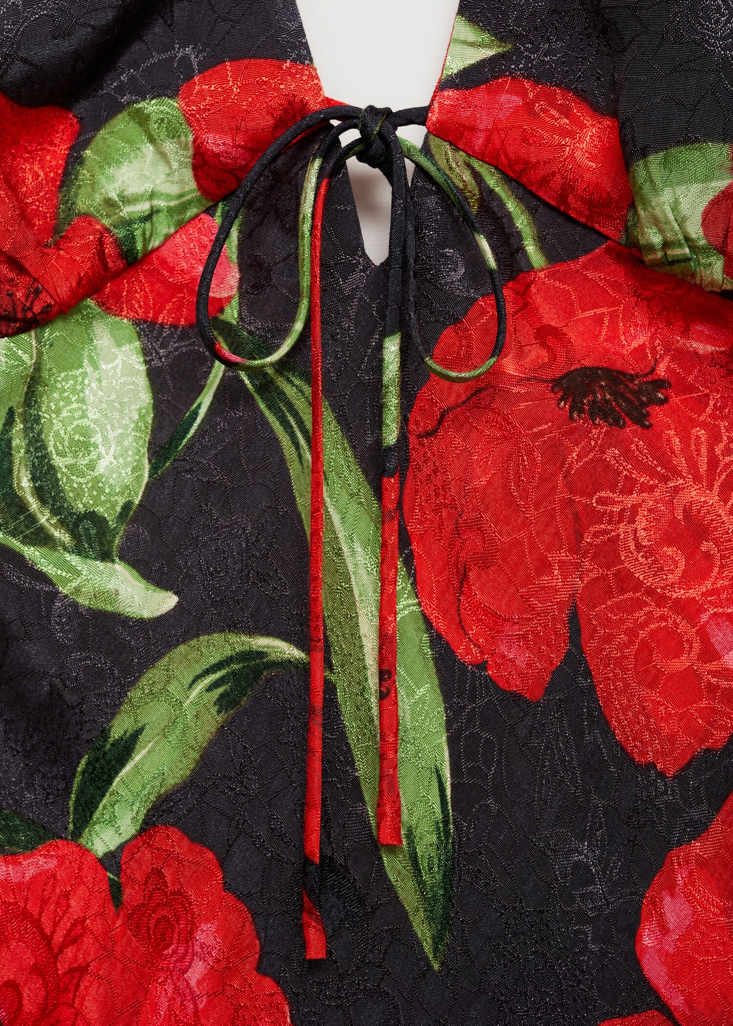 Geblümtes Neckholderkleid - Detail des Artikels 8
