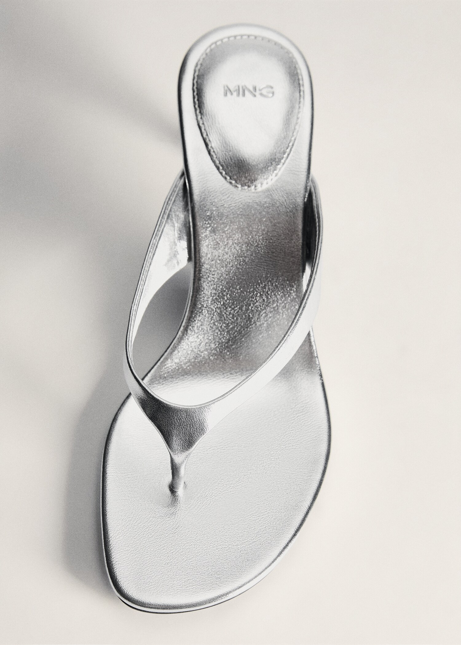 Sandal med metalliserad klack - Detaljer om artikeln 5