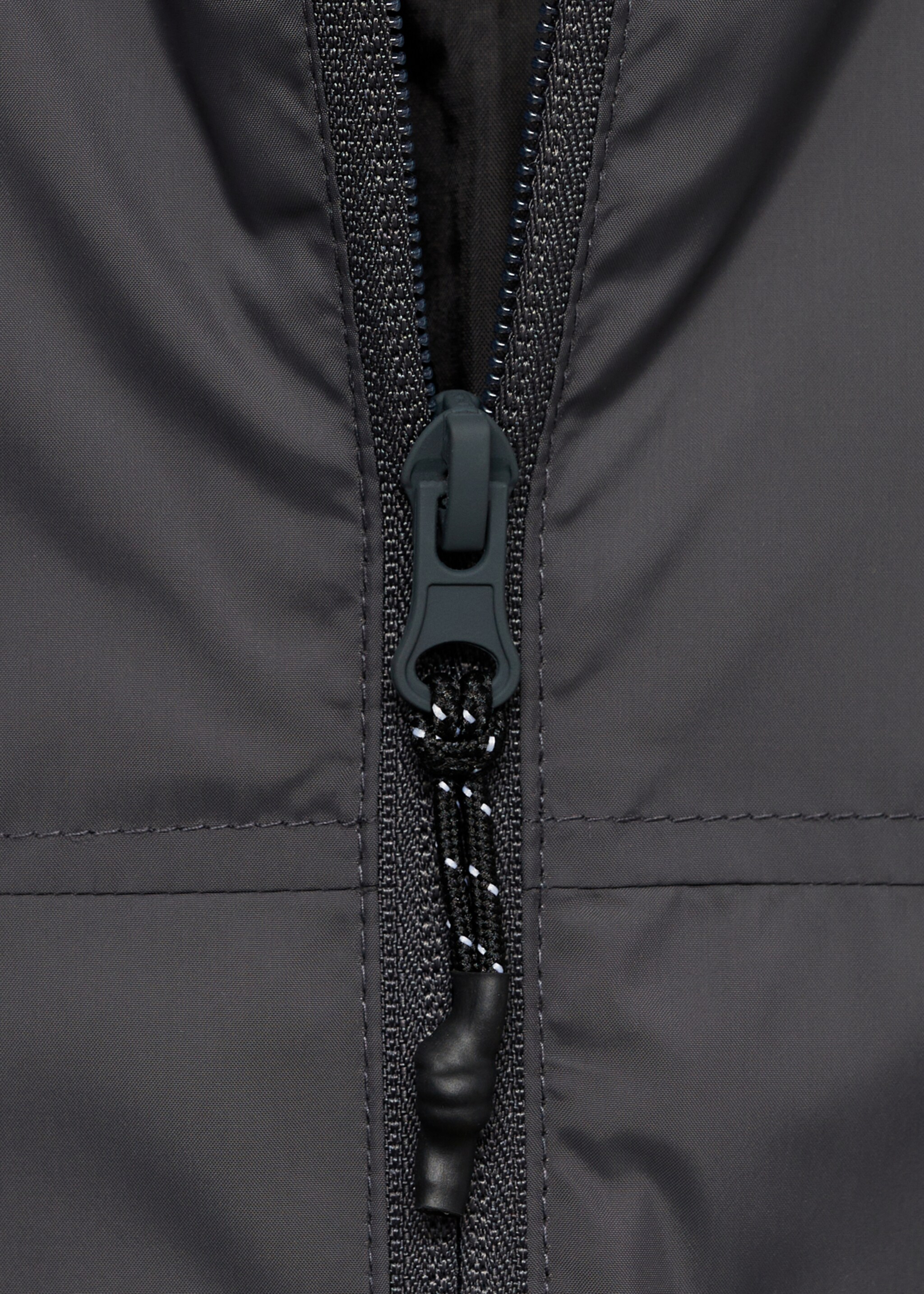 Hooded coat - Details of the article 8, Charcoal. Ref: 77093265-00.