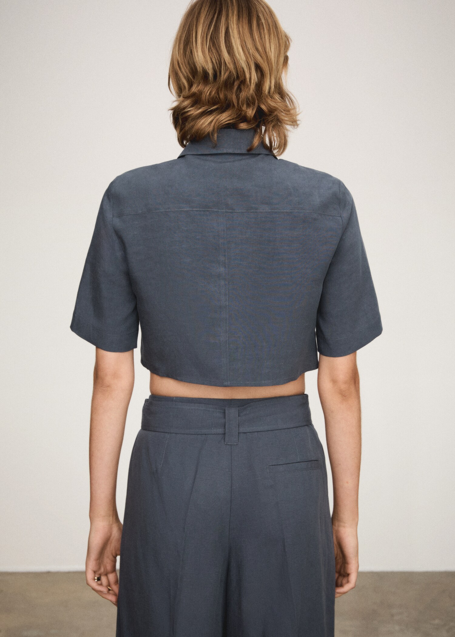 Lyocell cropped shirt - Reverse of the article