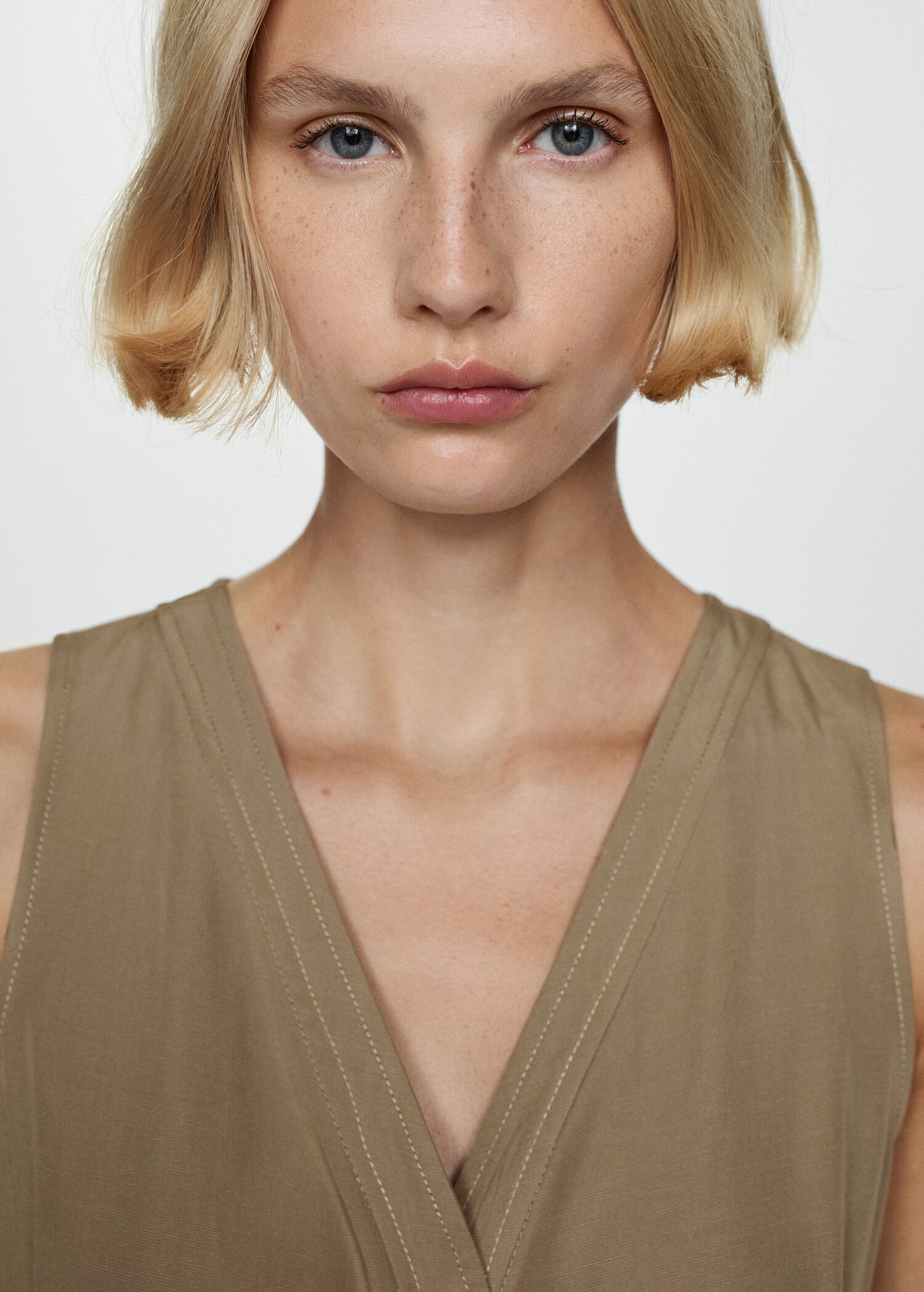 Lyocell jumpsuit with belt - Details of the article 1