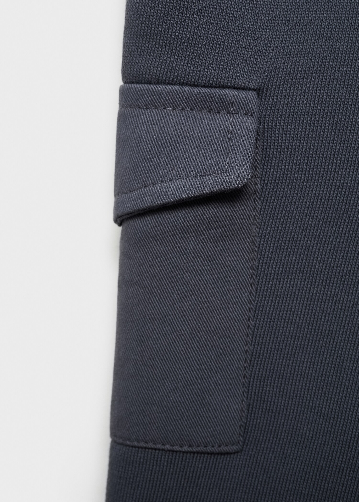 Cotton jogger cargo trousers - Details of the article 8