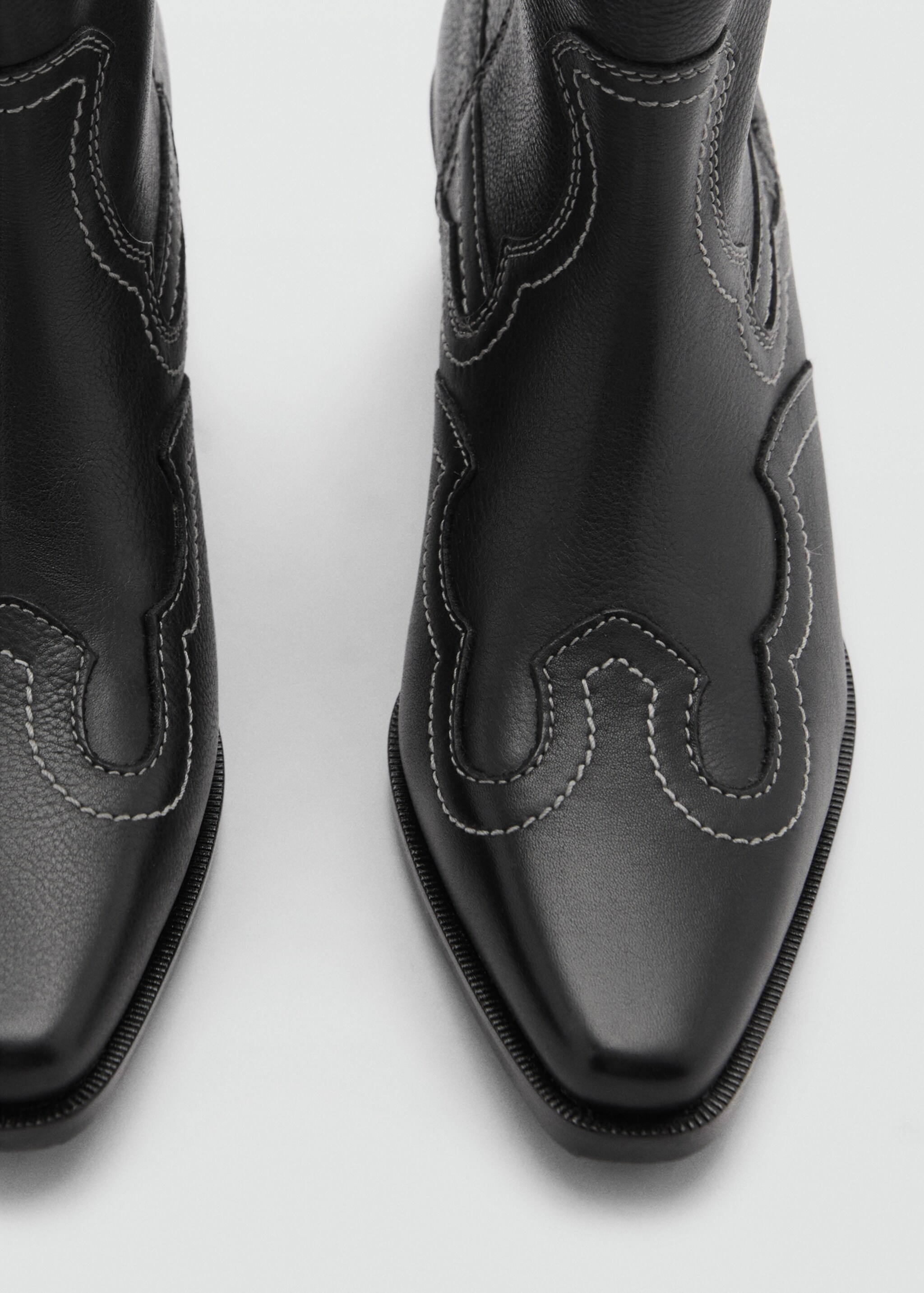 Cowboy leather boots - Details of the article 2, Black. Ref: 77093665-00.