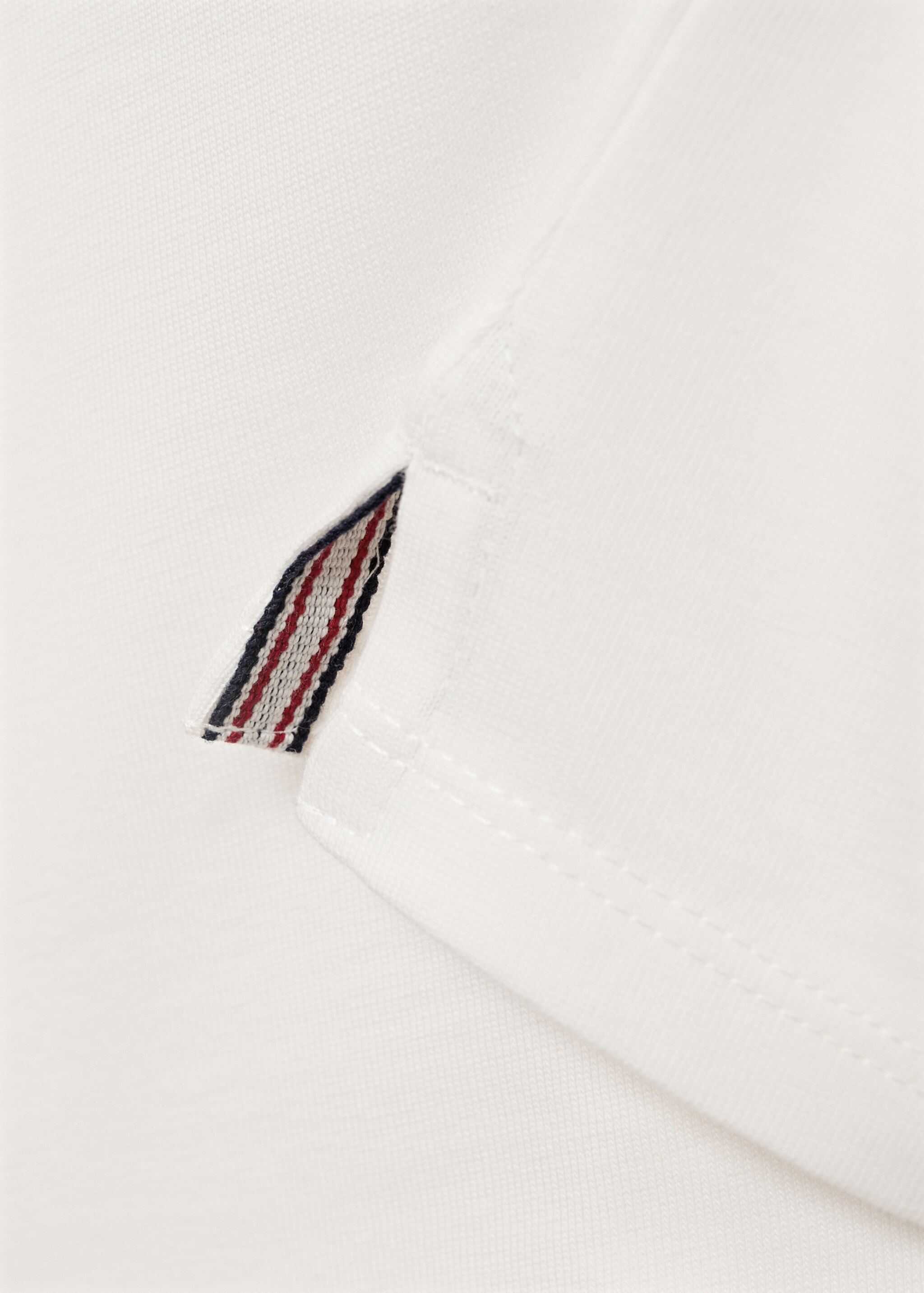 Polo algodón estampado - Detalle del artículo 8, Blanco roto. Ref: 77093666-00.
