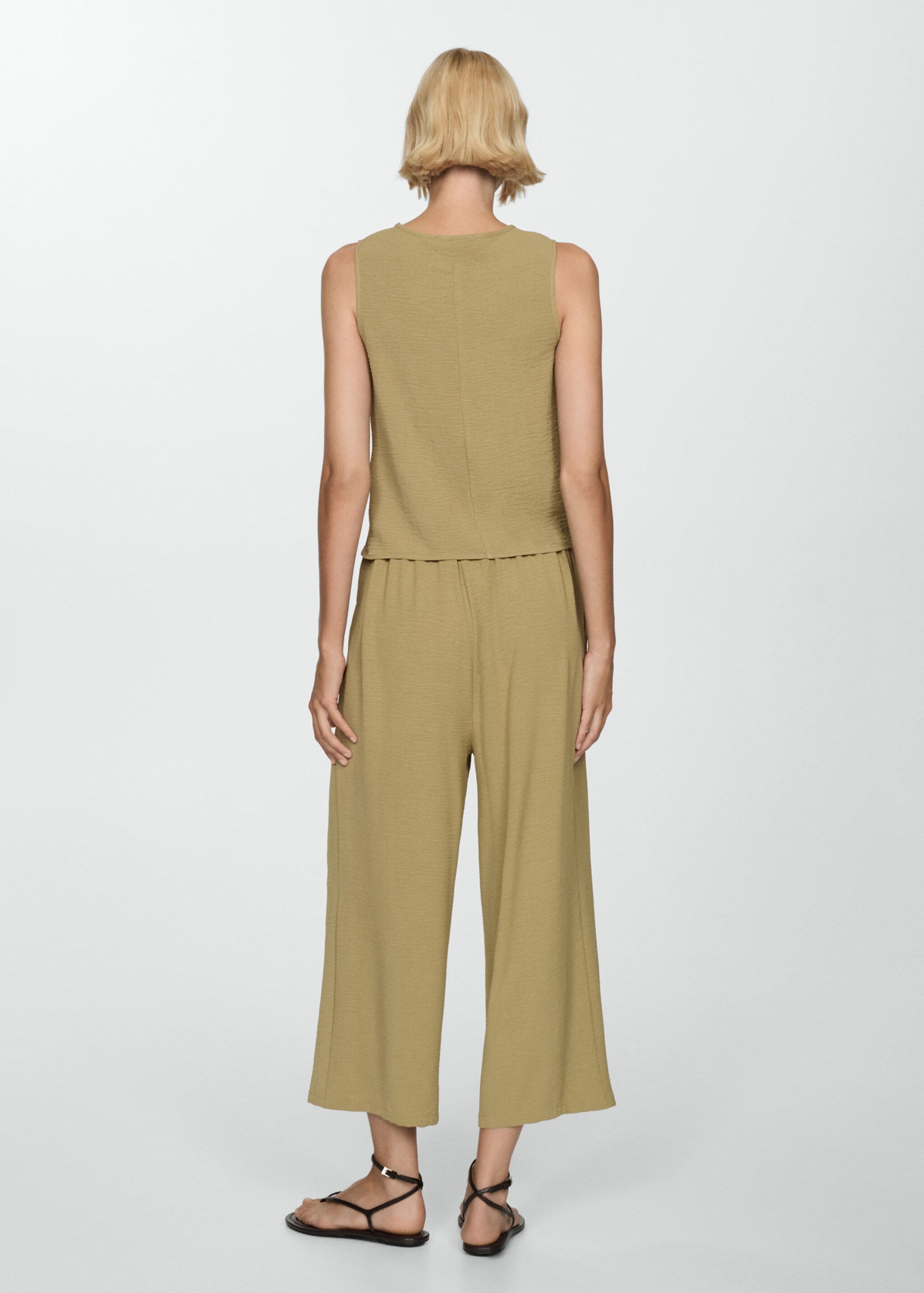 Textured top with knot detail - Reverse of the article, Khaki. Ref: 77094011-00.