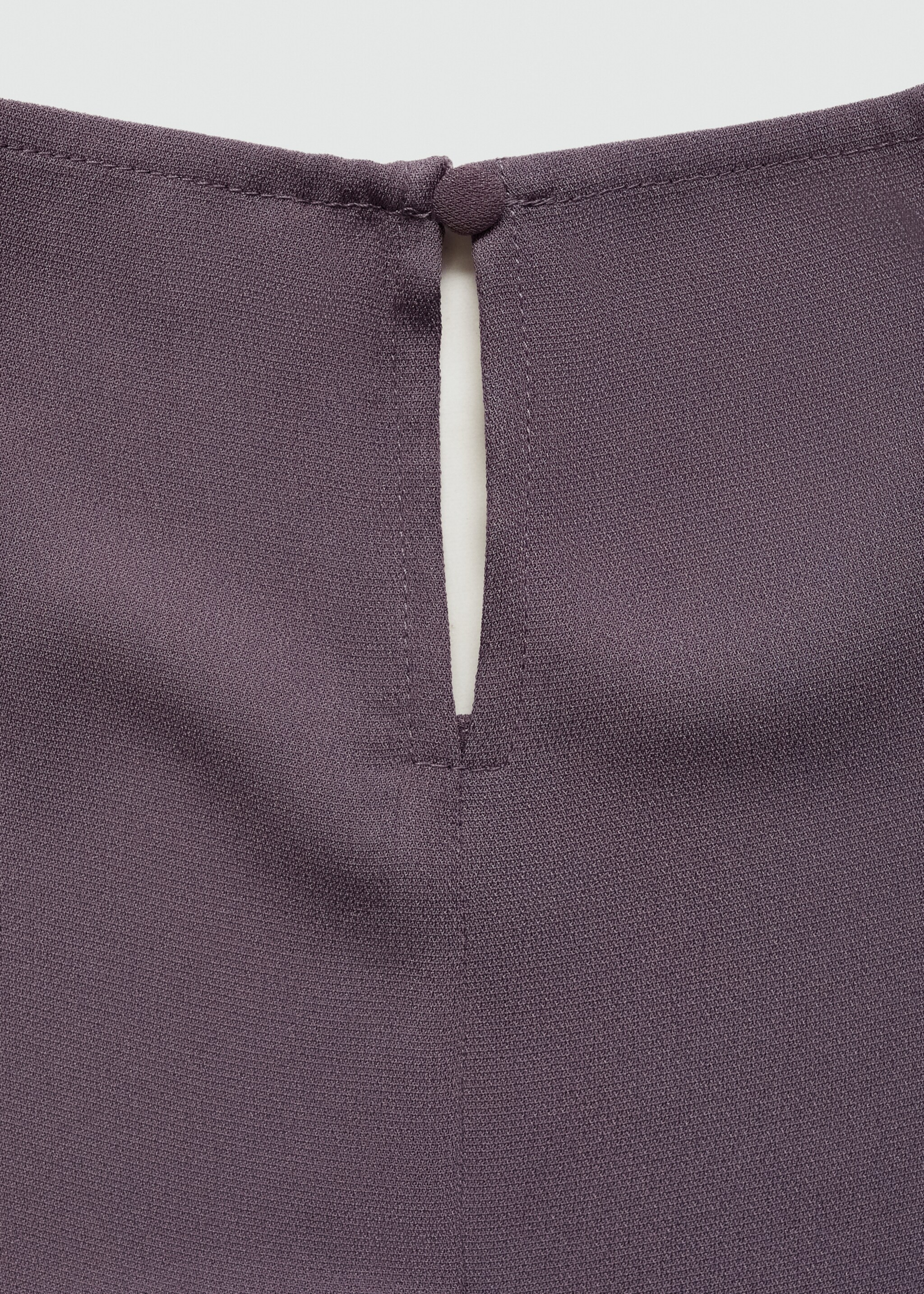 Kleid mit Cut-Outs an den Ärmeln - Detail des Artikels 0
