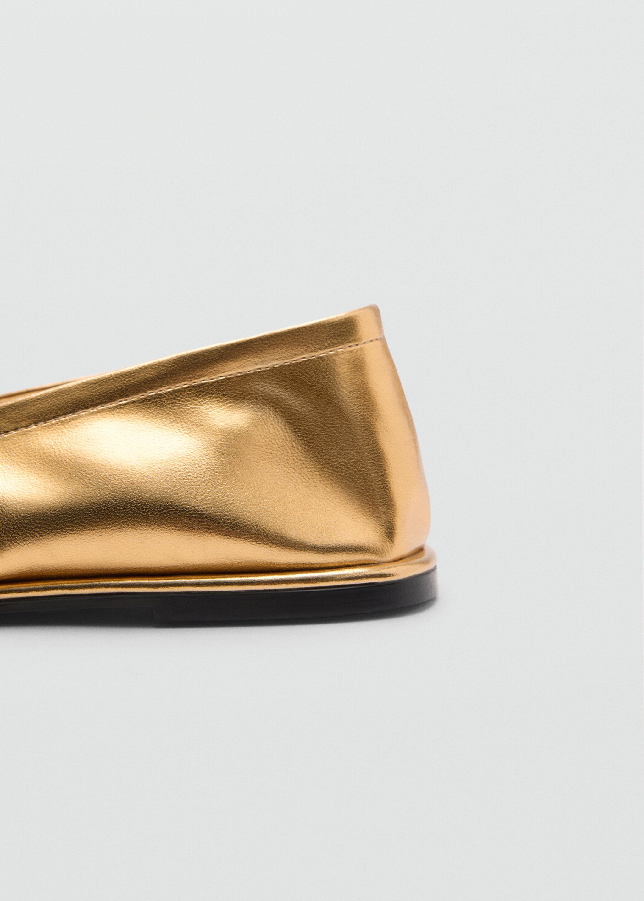 Round-toe ballet flats with buckle - Details of the article 1, Gold. Ref: 77094029-00.