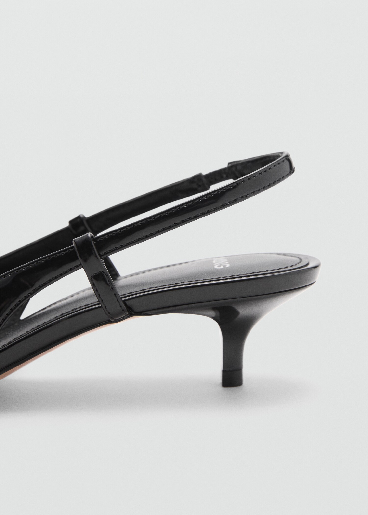 Slingback heeled shoes with buckle - Details of the article 1