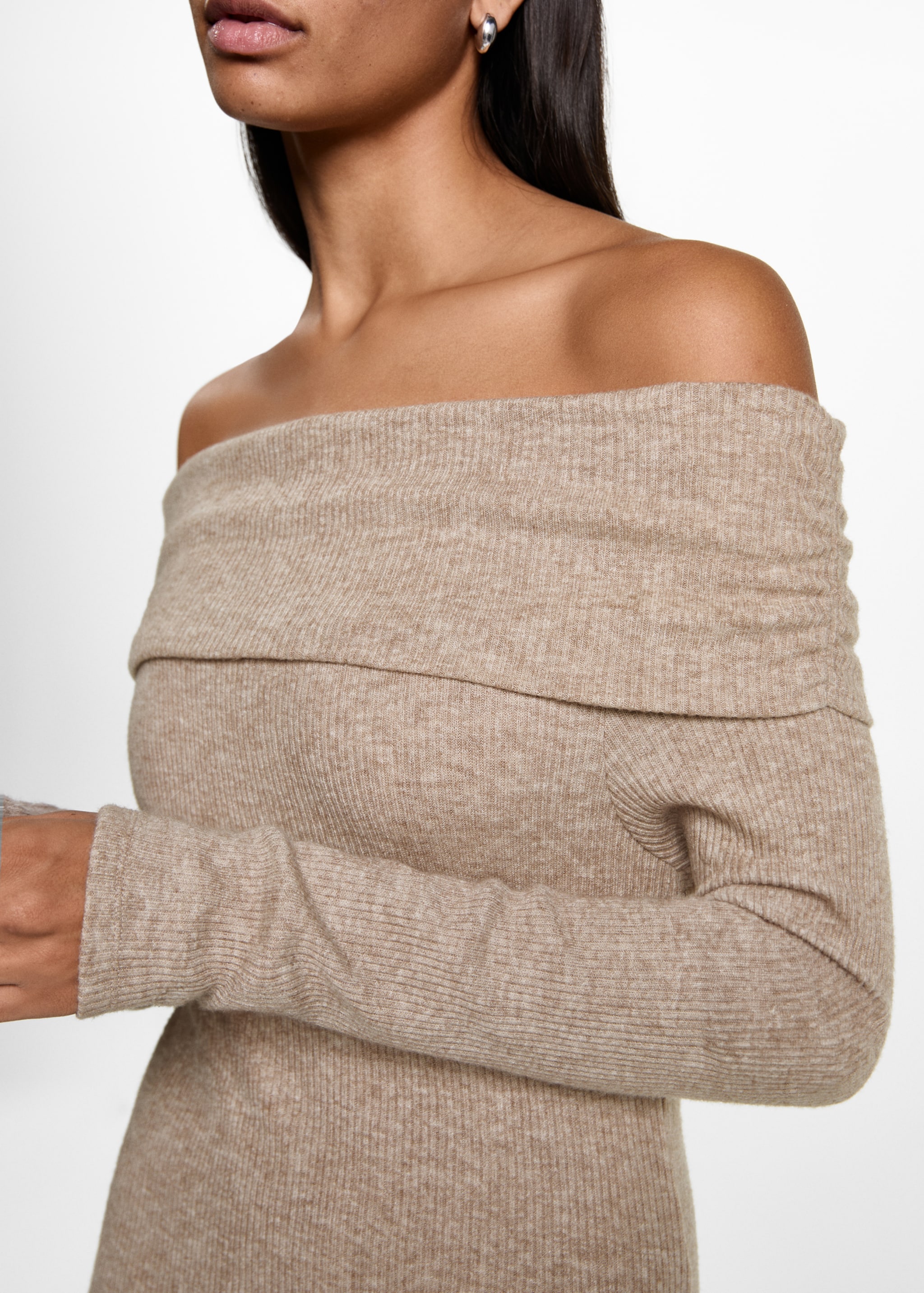 Off-the-shoulder midi-dress - Details of the article 6, Sand. Ref: 77094053-00.