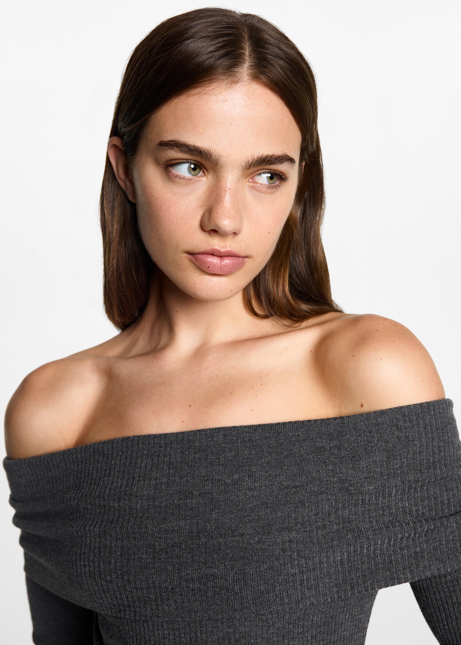 Off-the-shoulder midi-dress - Details of the article 1