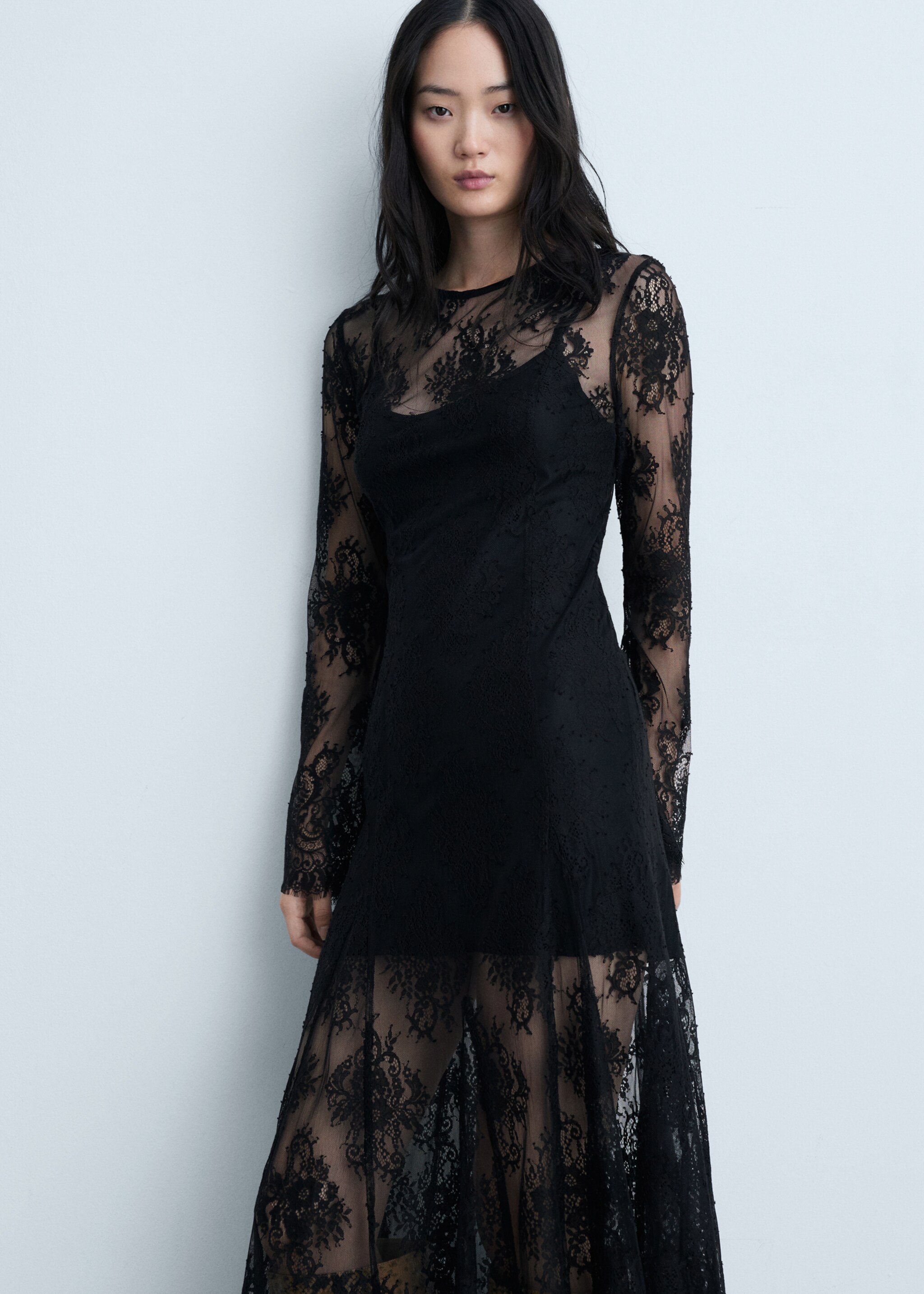 Semi-transparent lace long dress - Medium plane, Black. Ref: 77094058-00.