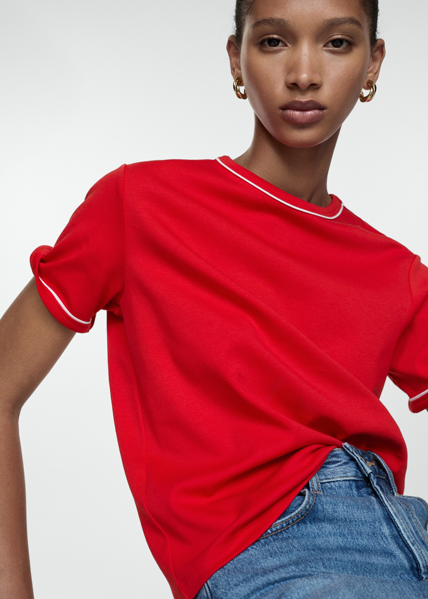 Cotton t-shirt with contrasting trim - Medium plane