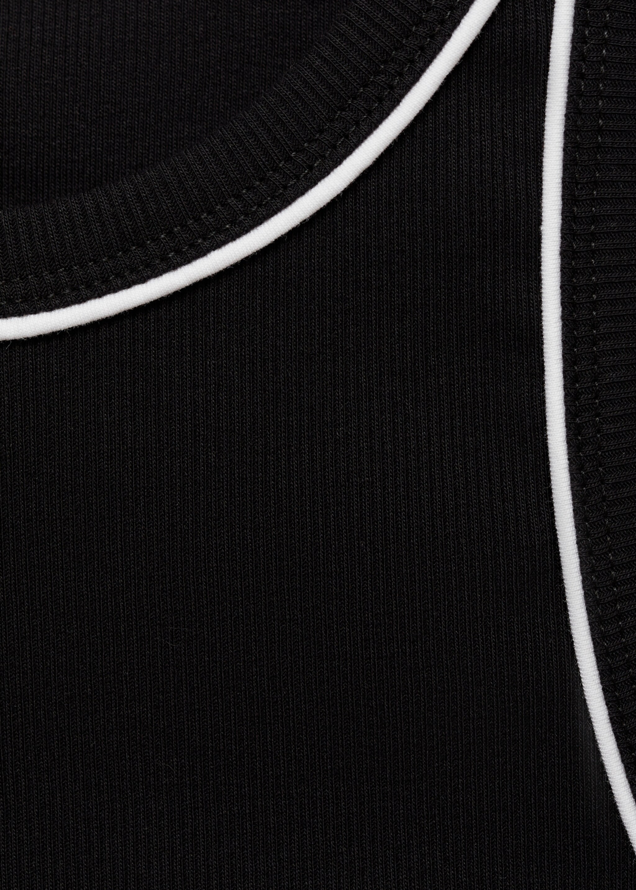 Cotton top with contrasting piping - Details of the article 8, Black. Ref: 77094071-00.