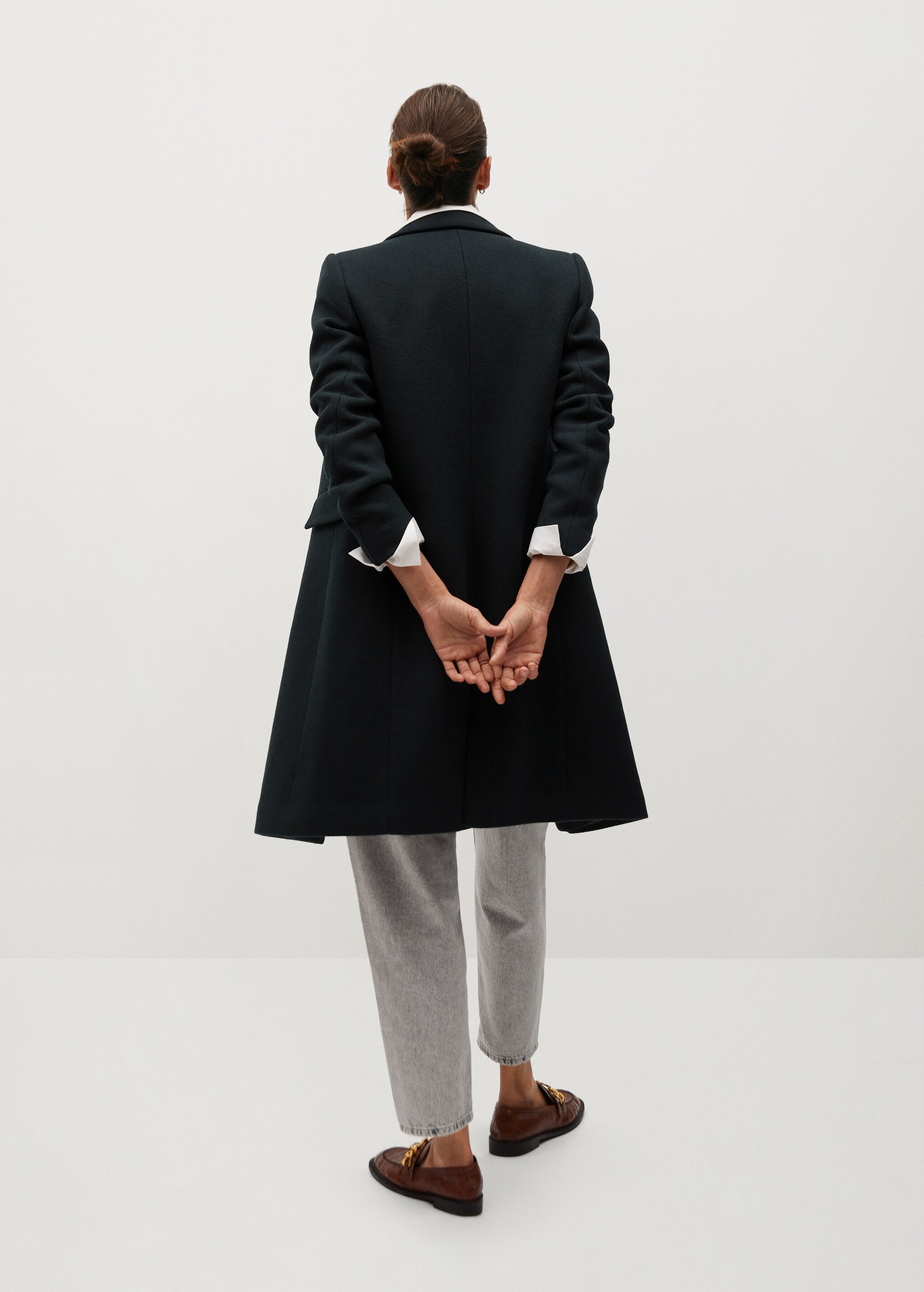Double-breasted wool coat - Reverse of the article