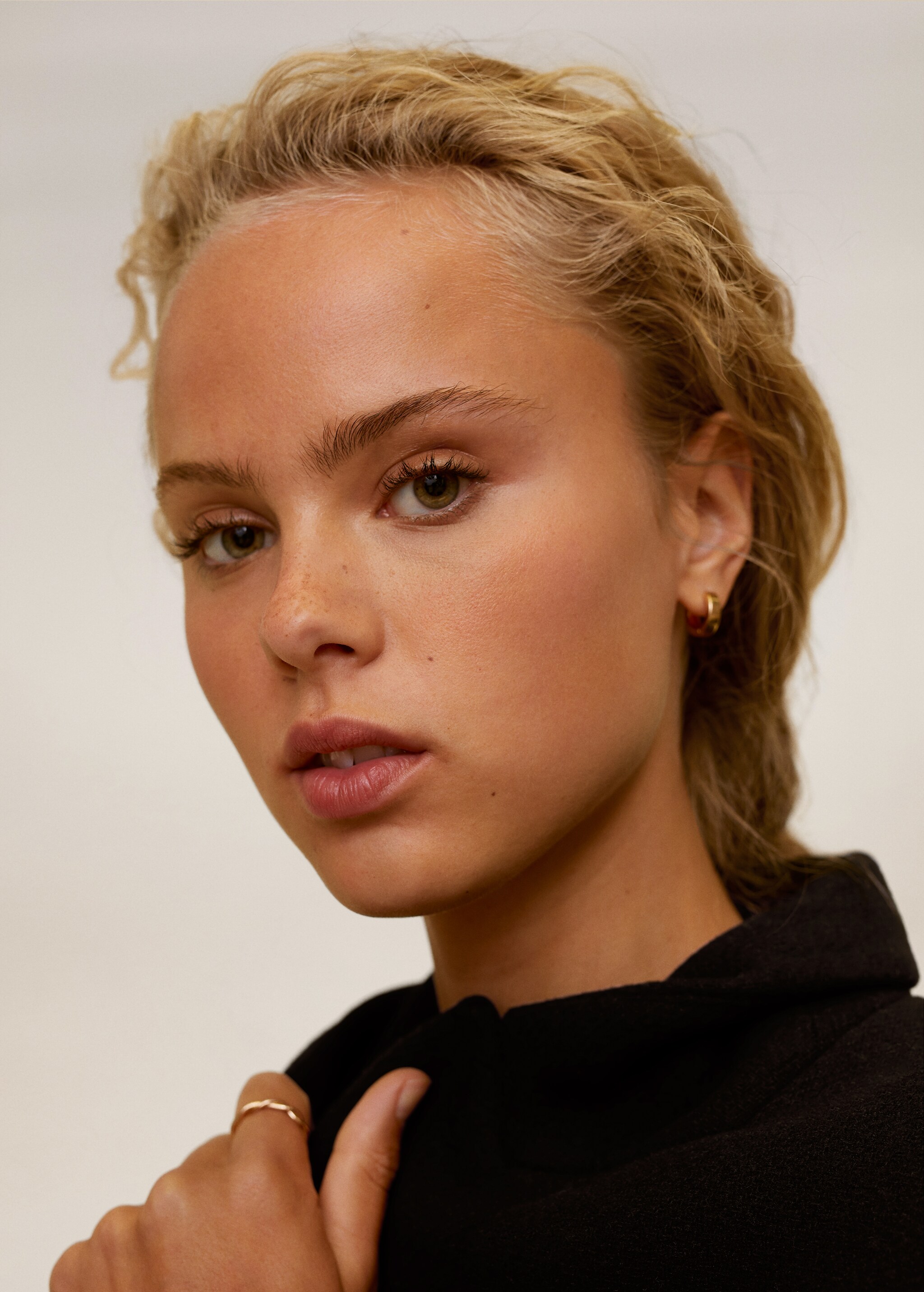Double-breasted wool coat - Details of the article 3
