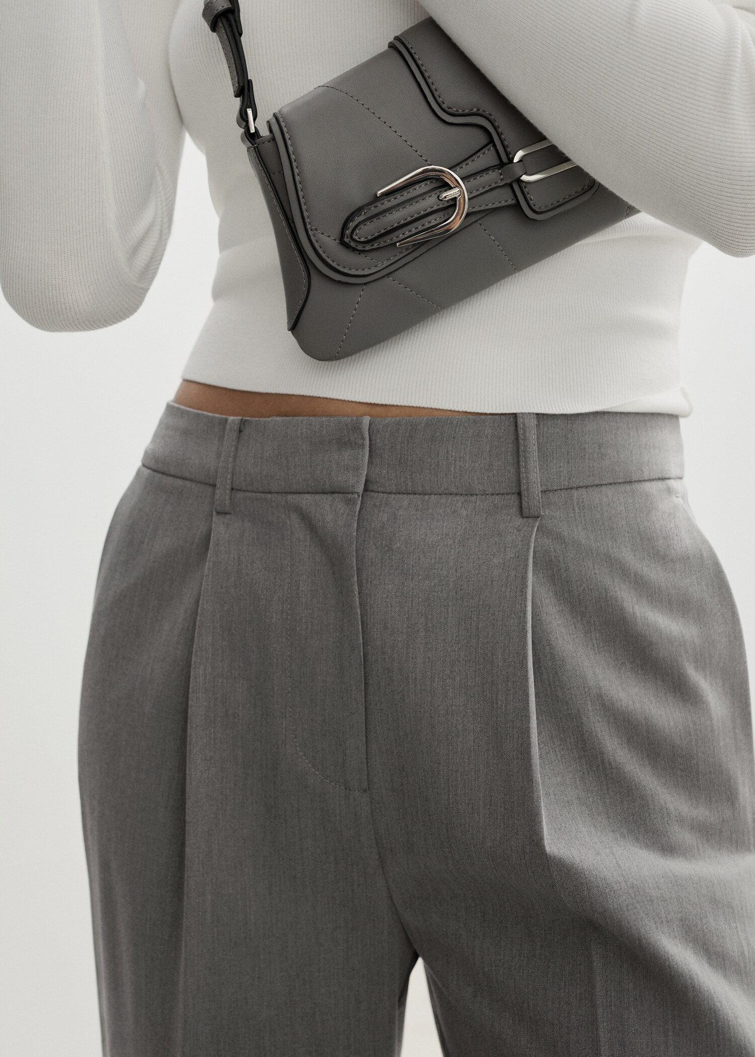 Straight-fit pleated trousers - Details of the article 6