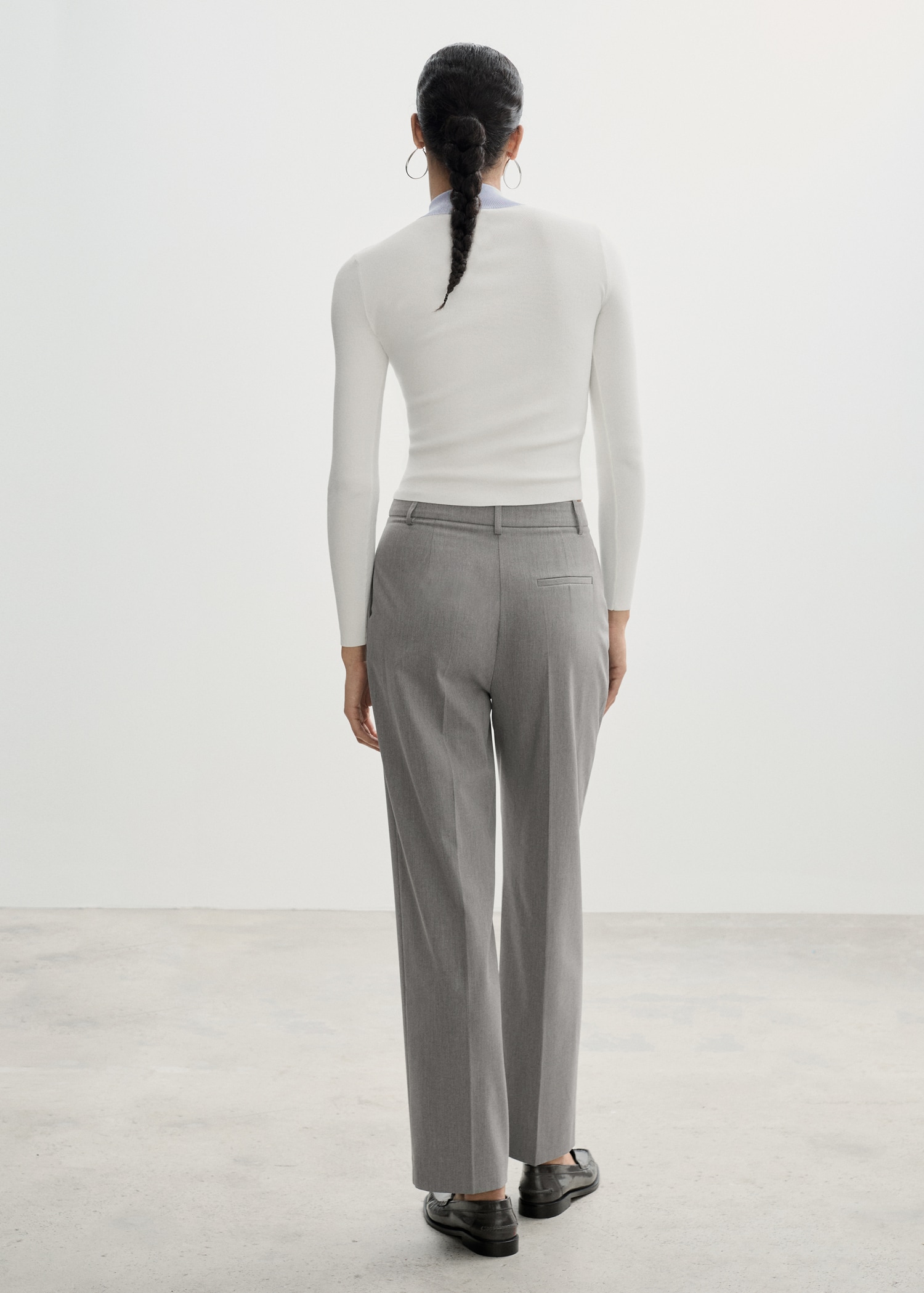 Straight-fit pleated trousers - Reverse of the article