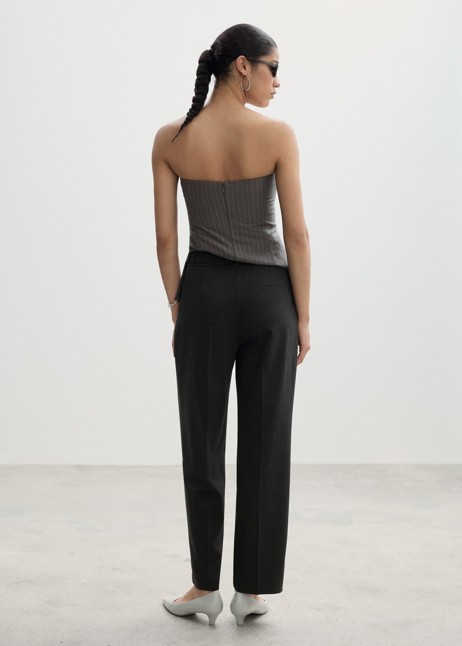 Straight-fit pleated trousers - Reverse of the article