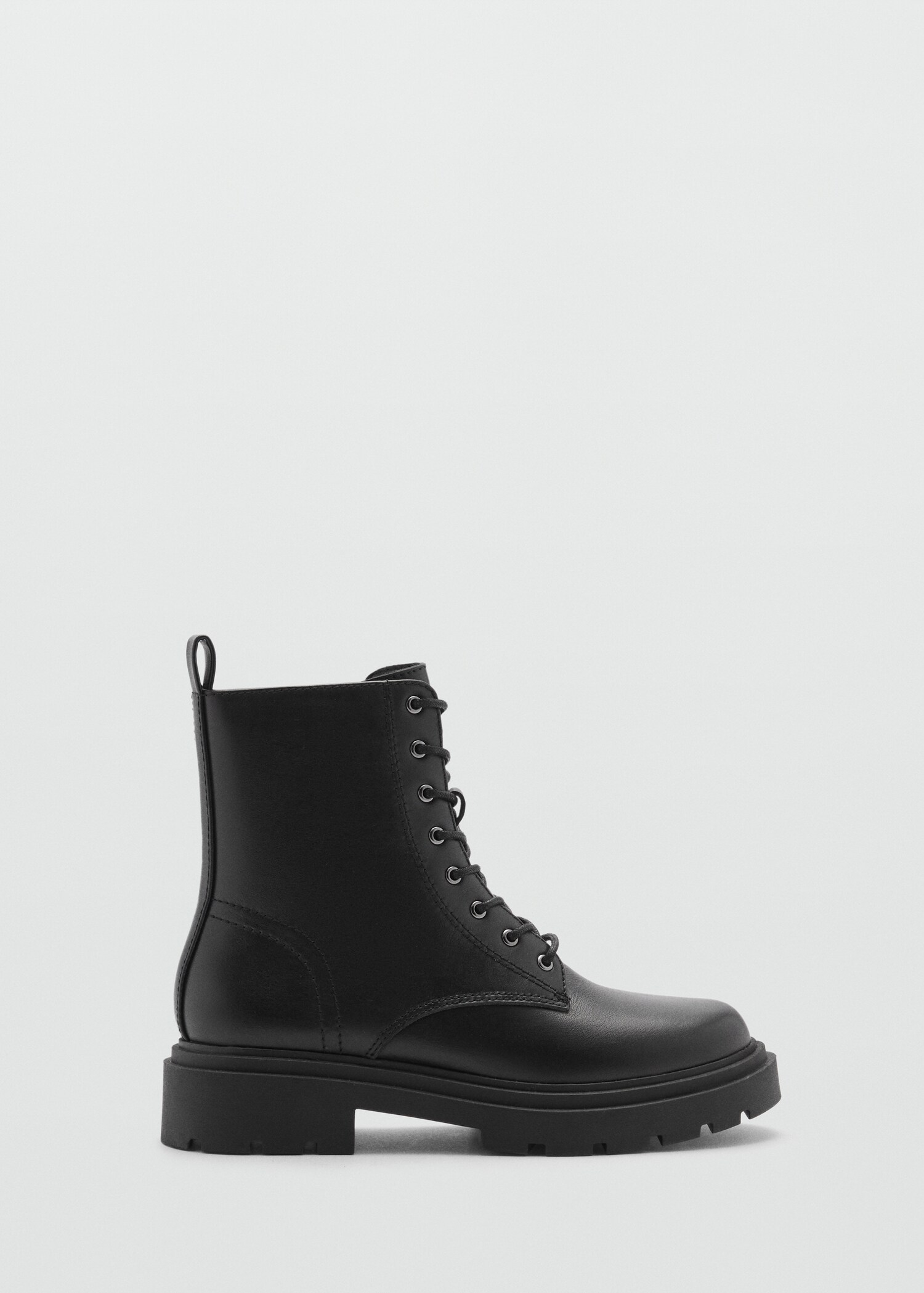 Leather boot with laces and track sole - Article without model