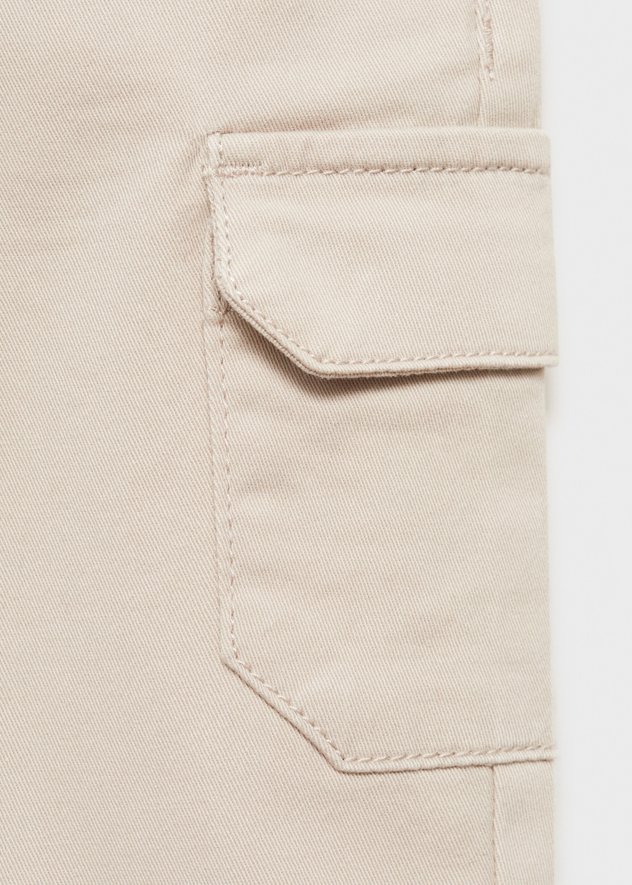 Joggerpants im Cargo-Stil - Detail des Artikels 0, Eisgrau. Ref: 77094759-00.