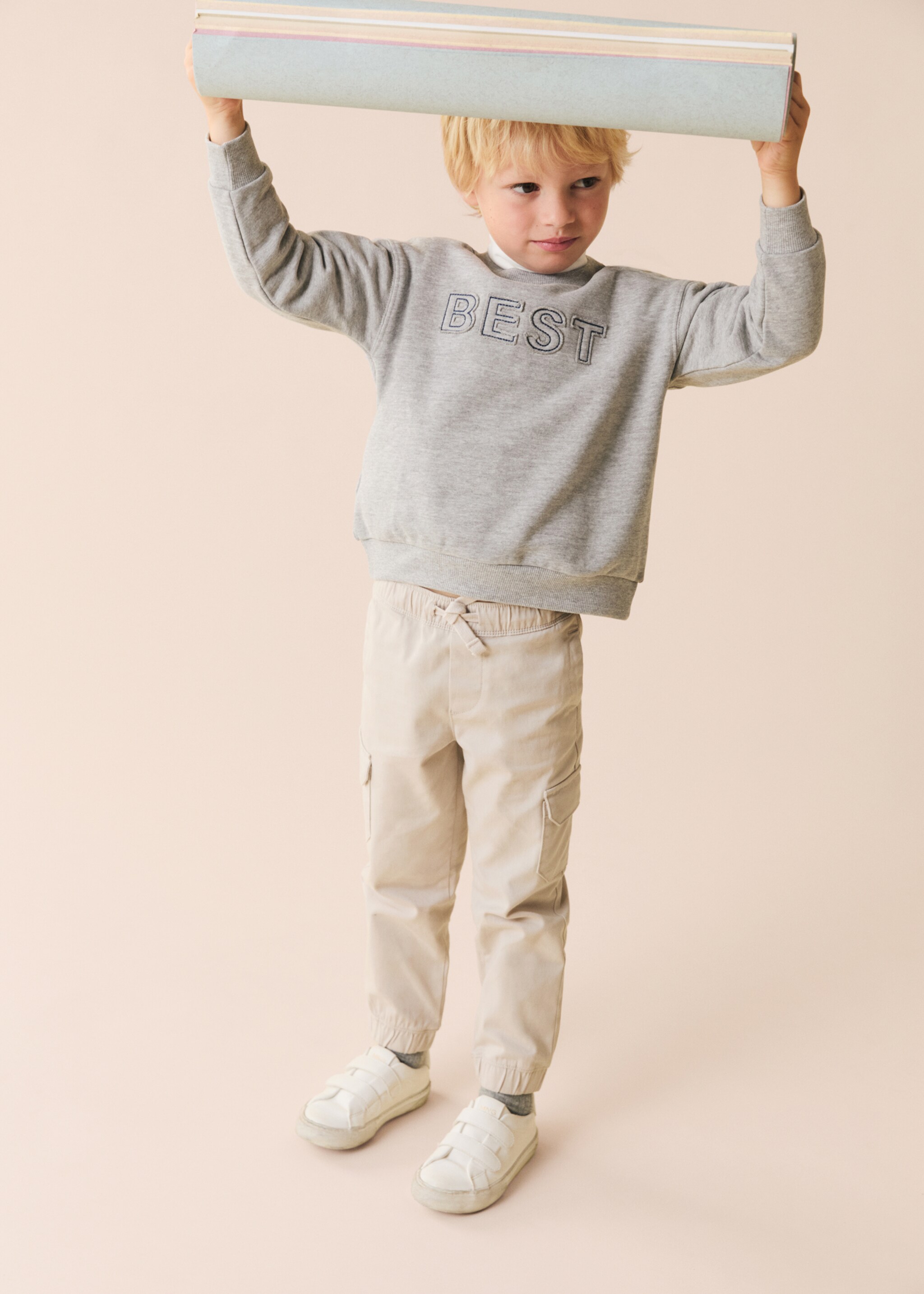 Joggerpants im Cargo-Stil - Detail des Artikels 7, Eisgrau. Ref: 77094759-00.