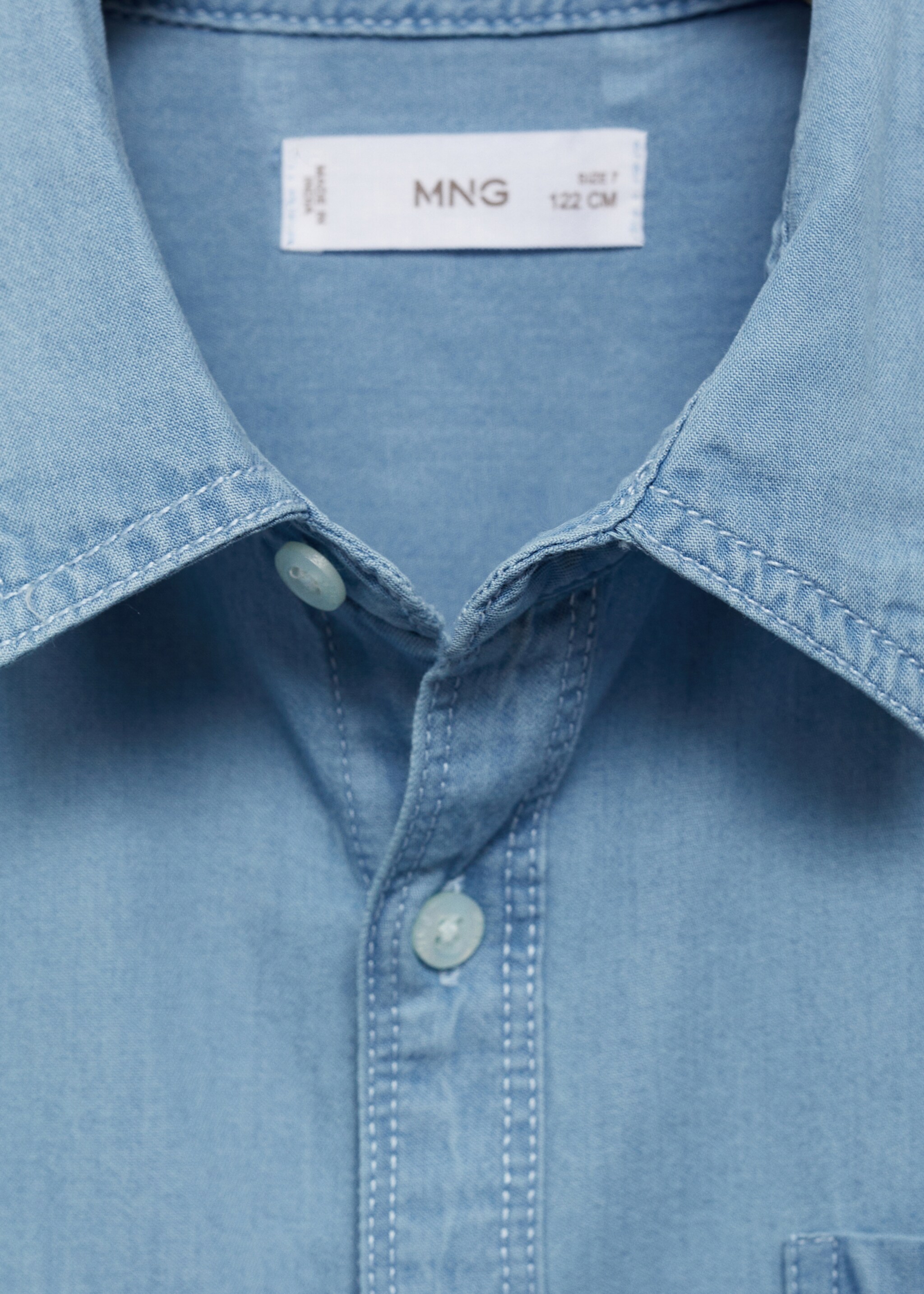 Camisa regular fit denim - Detalle del artículo 8, Azul medio. Ref: 77094761-00.