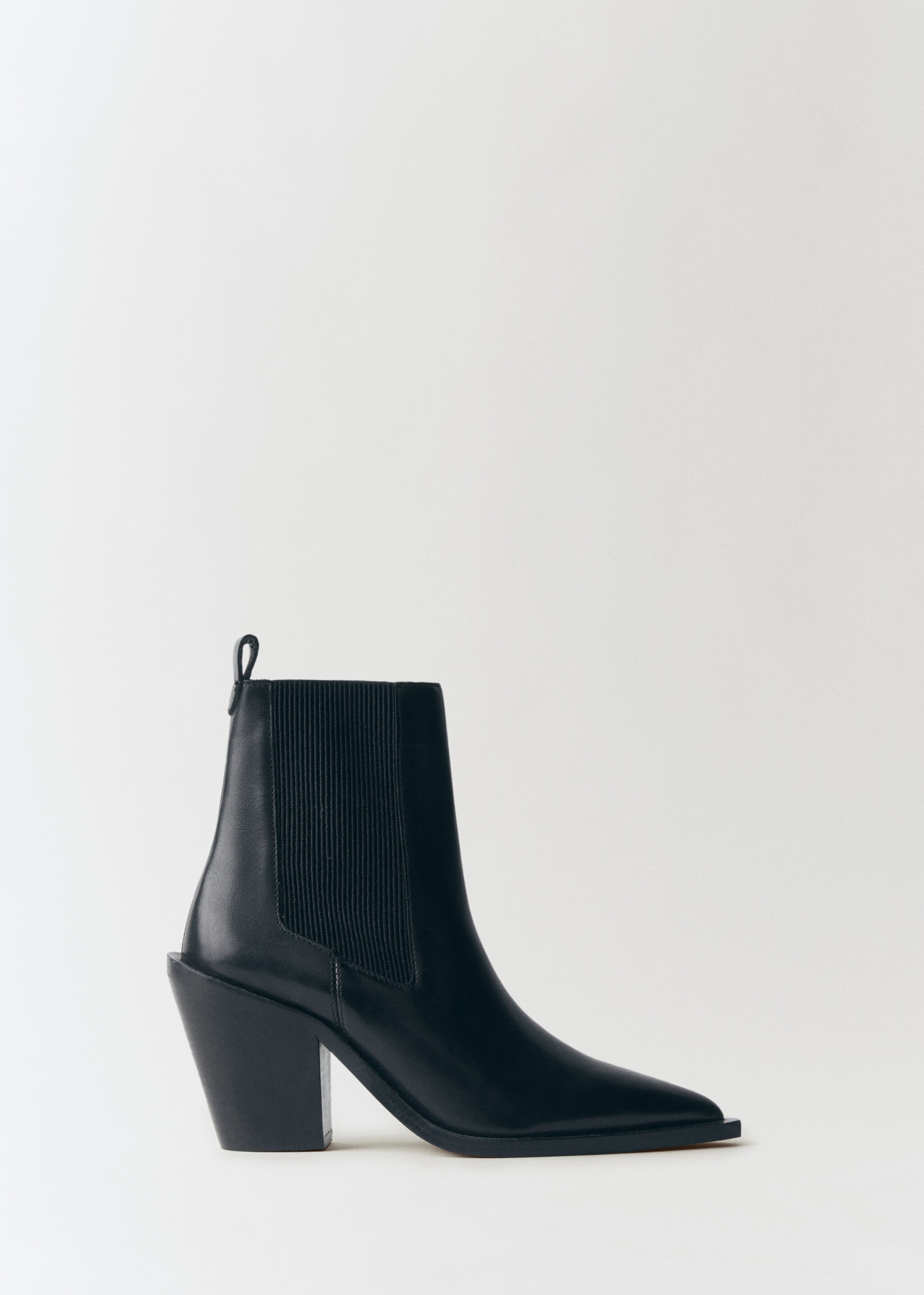 Leather pointed ankle boots - Article without model, Black. Ref: 77094765-00.