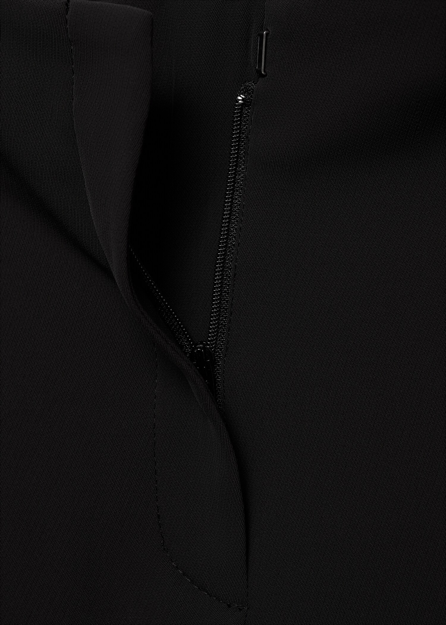Straight-fit pleated trousers - Details of the article 8