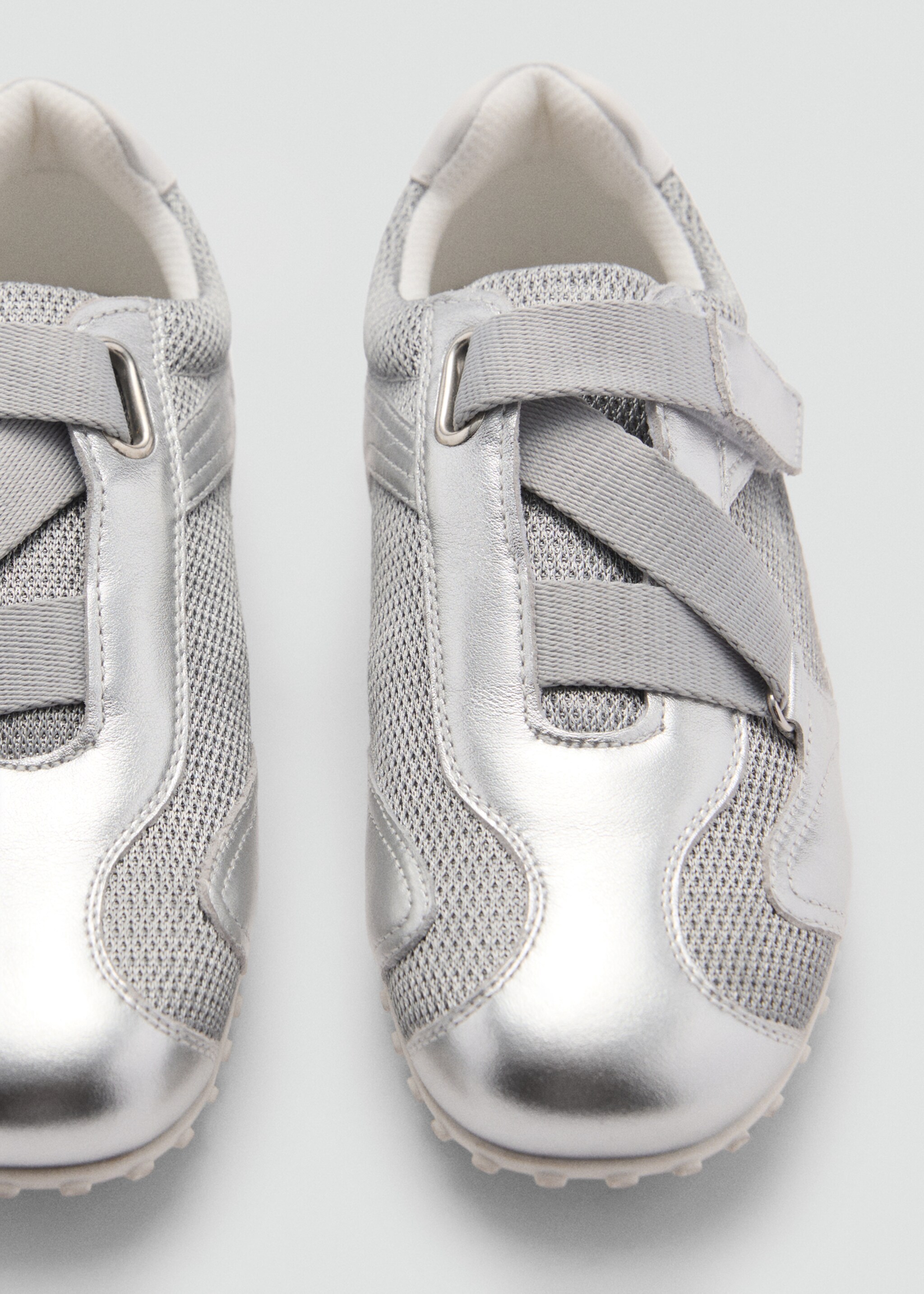 Canvas-Sneakers mit Leder - Detail des Artikels 3, Silber. Ref: 77094788-00.