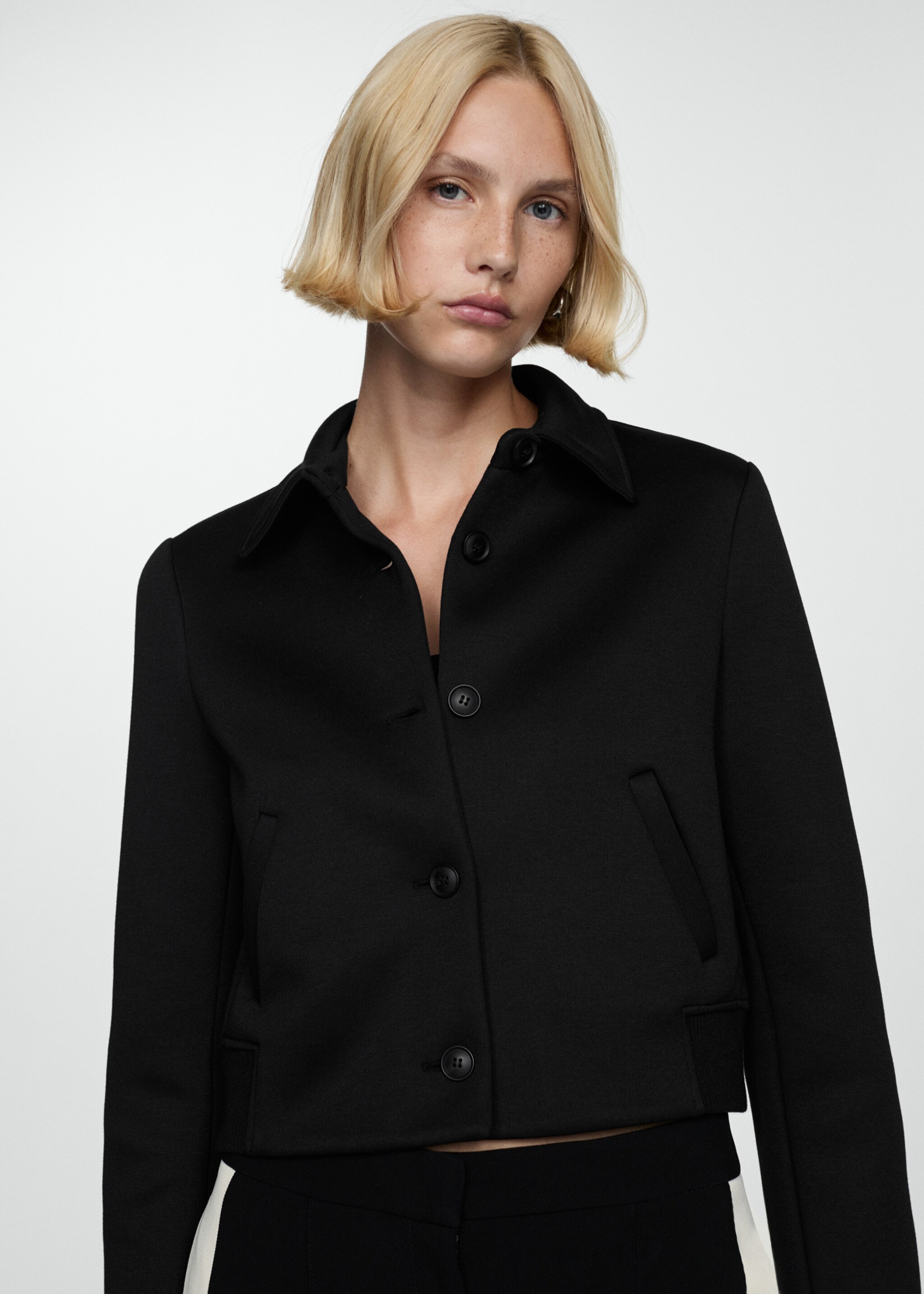 Straight-fit jacket with buttons - Medium plane, Black. Ref: 77094789-00.