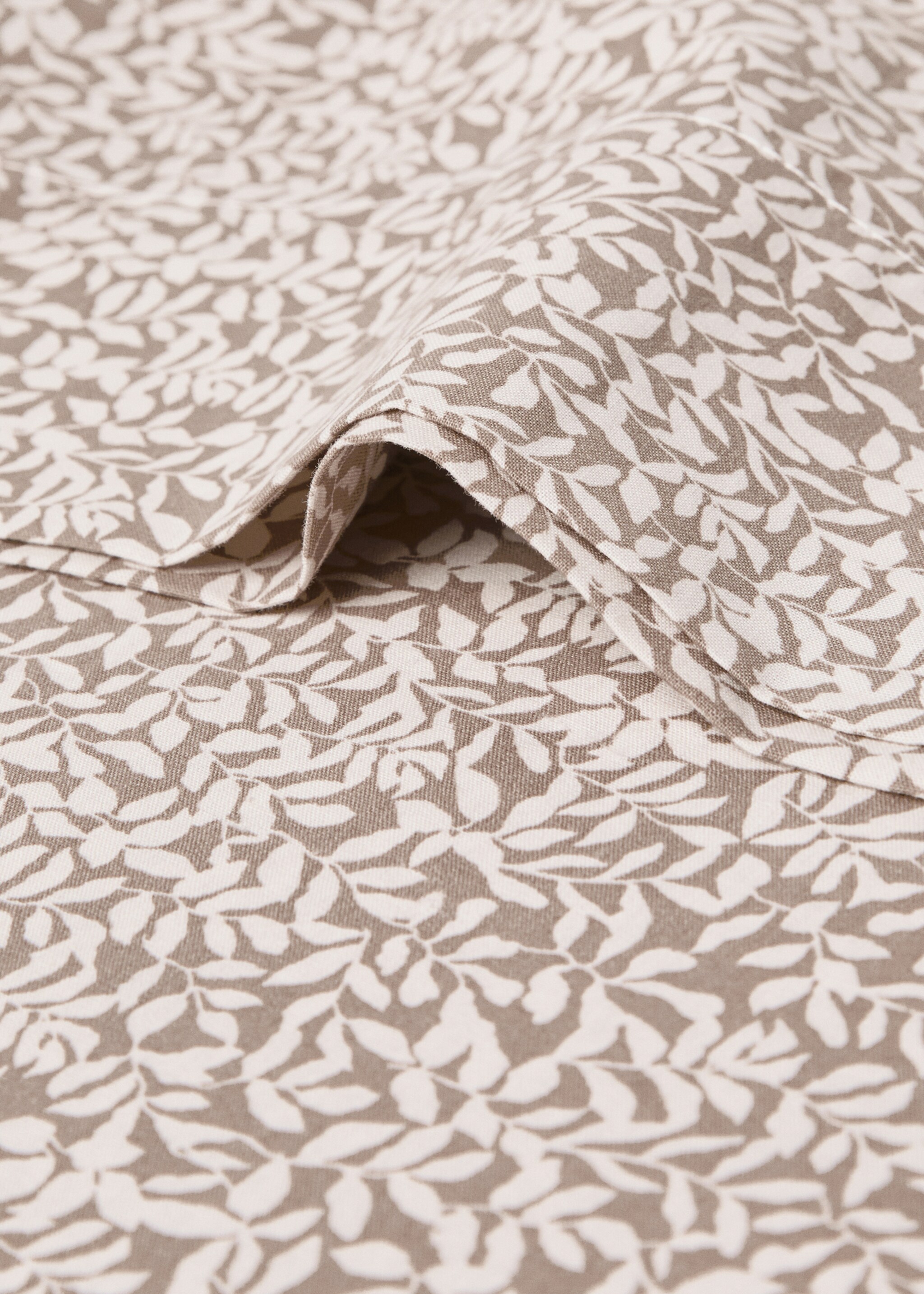 Kopfkissenbezug mit Blümchenmuster 45 x 110 cm - Detail des Artikels 2, Mittelbraun. Ref: 77095633-00.