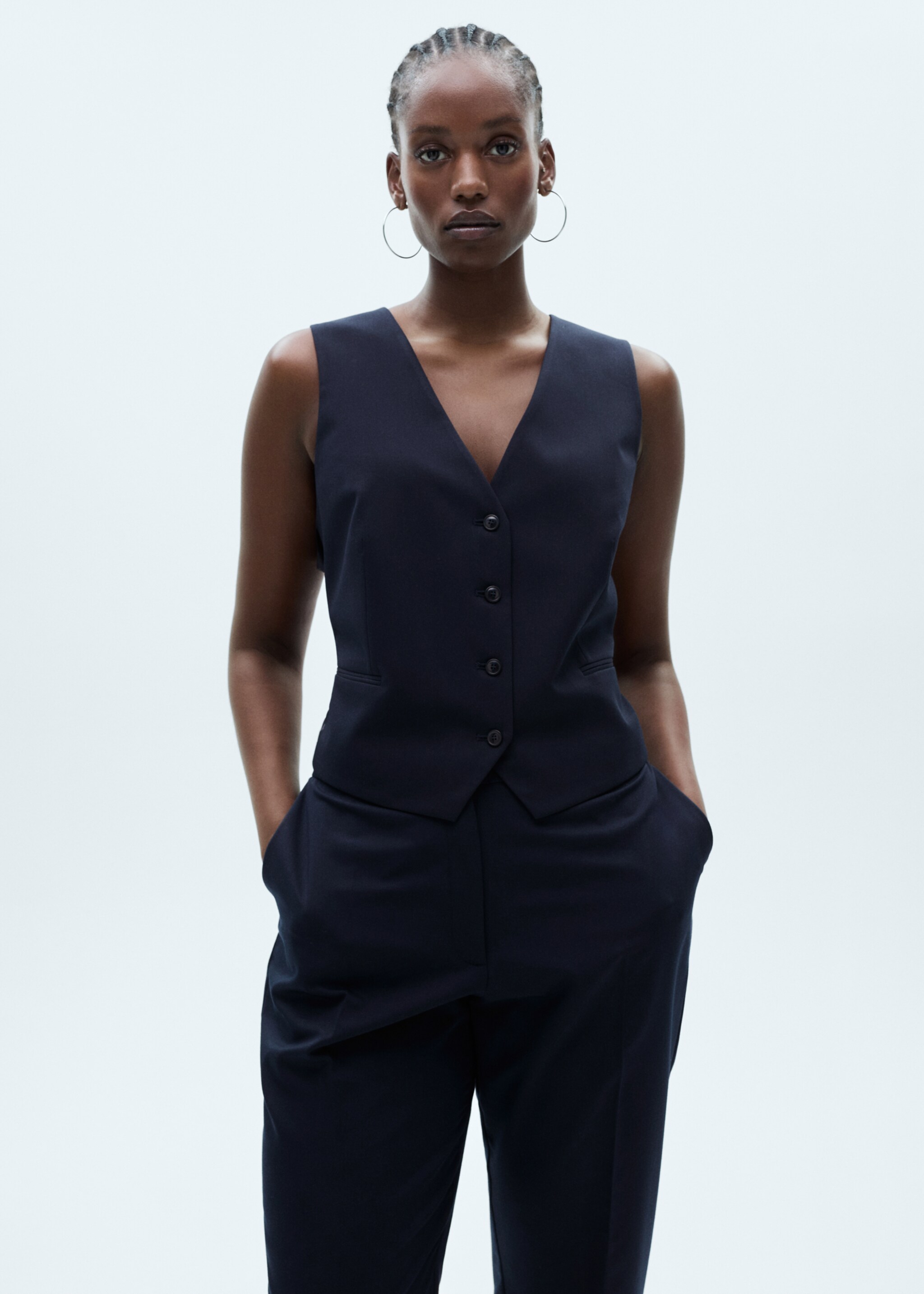 Suit waistcoat with buttons - Details of the article 5, Dark Navy. Ref: 77095636-00.