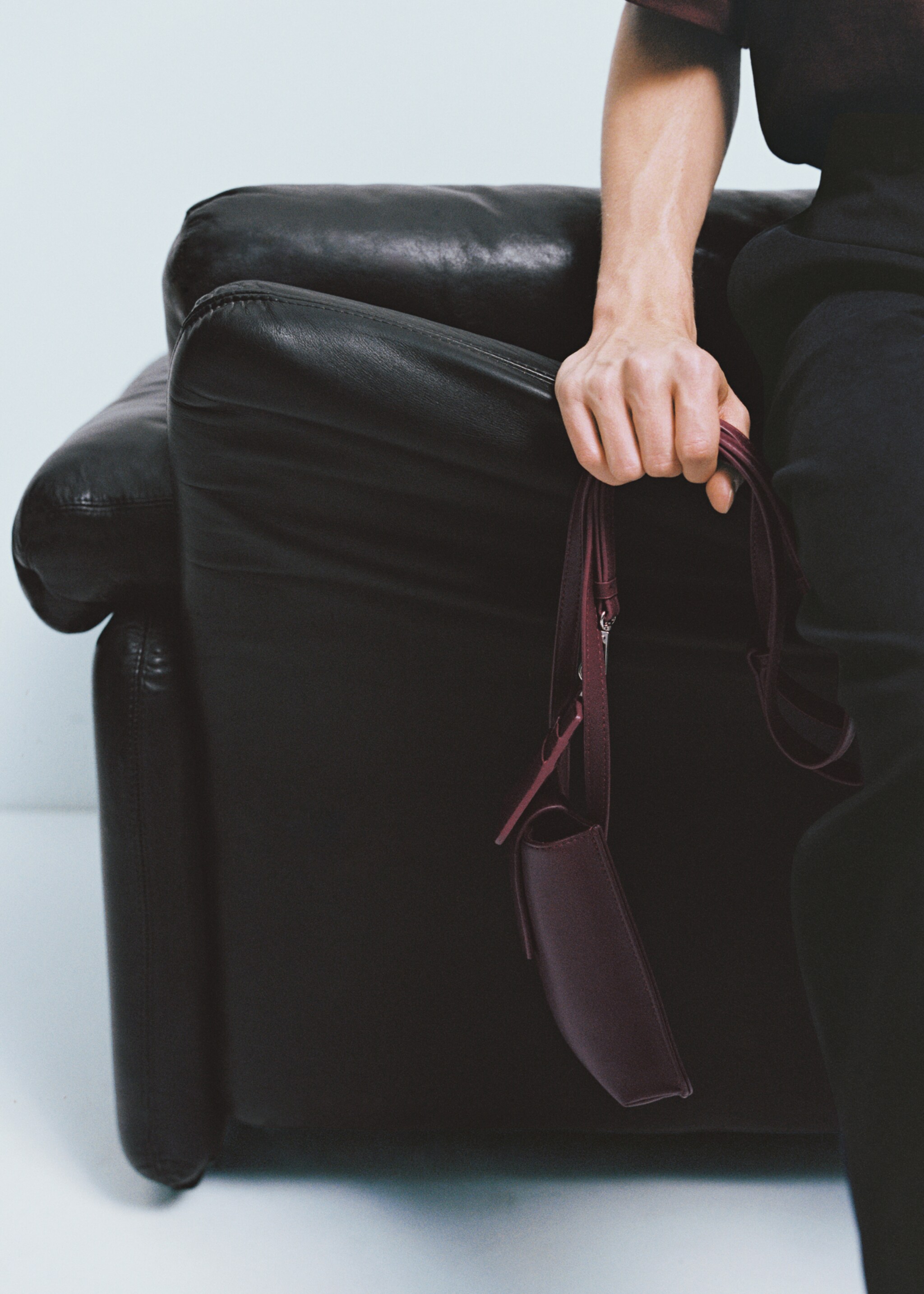 Mini leather-effect shoulder bag - Details of the article 8