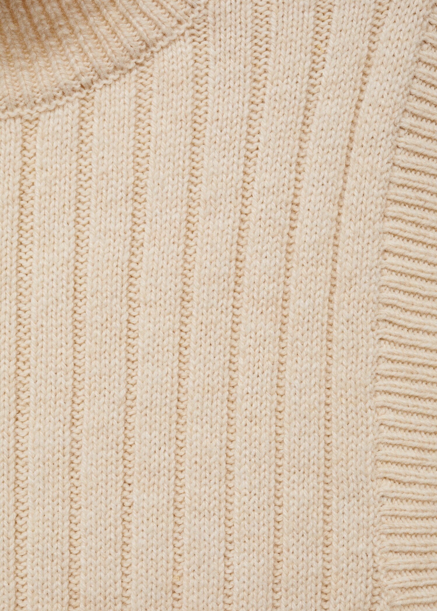 Perkins-neck knitted vest - Details of the article 8