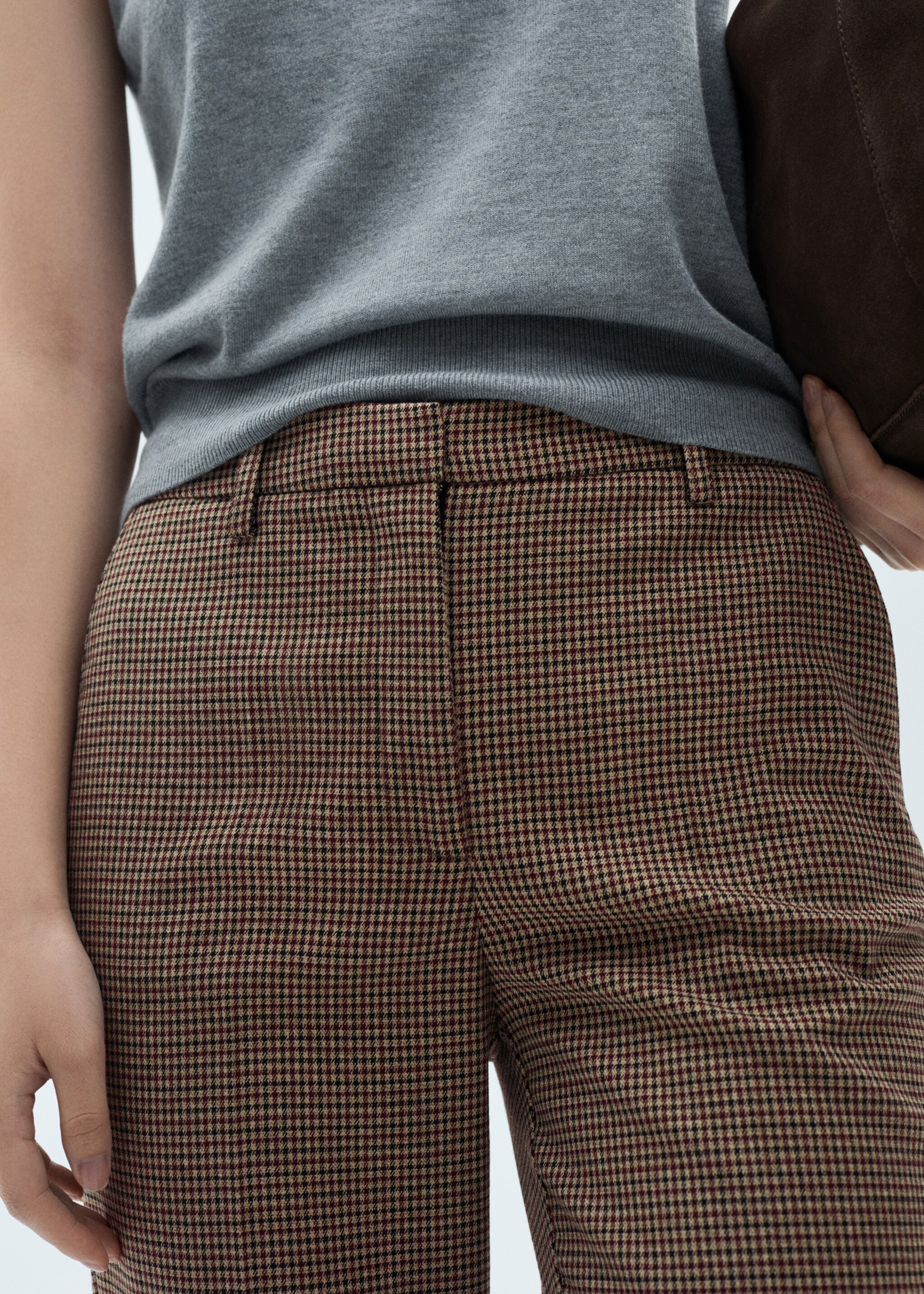 Pantalons skinny tir mitjà - Detall de l'article 6, Grana. Ref: 77095644-00.