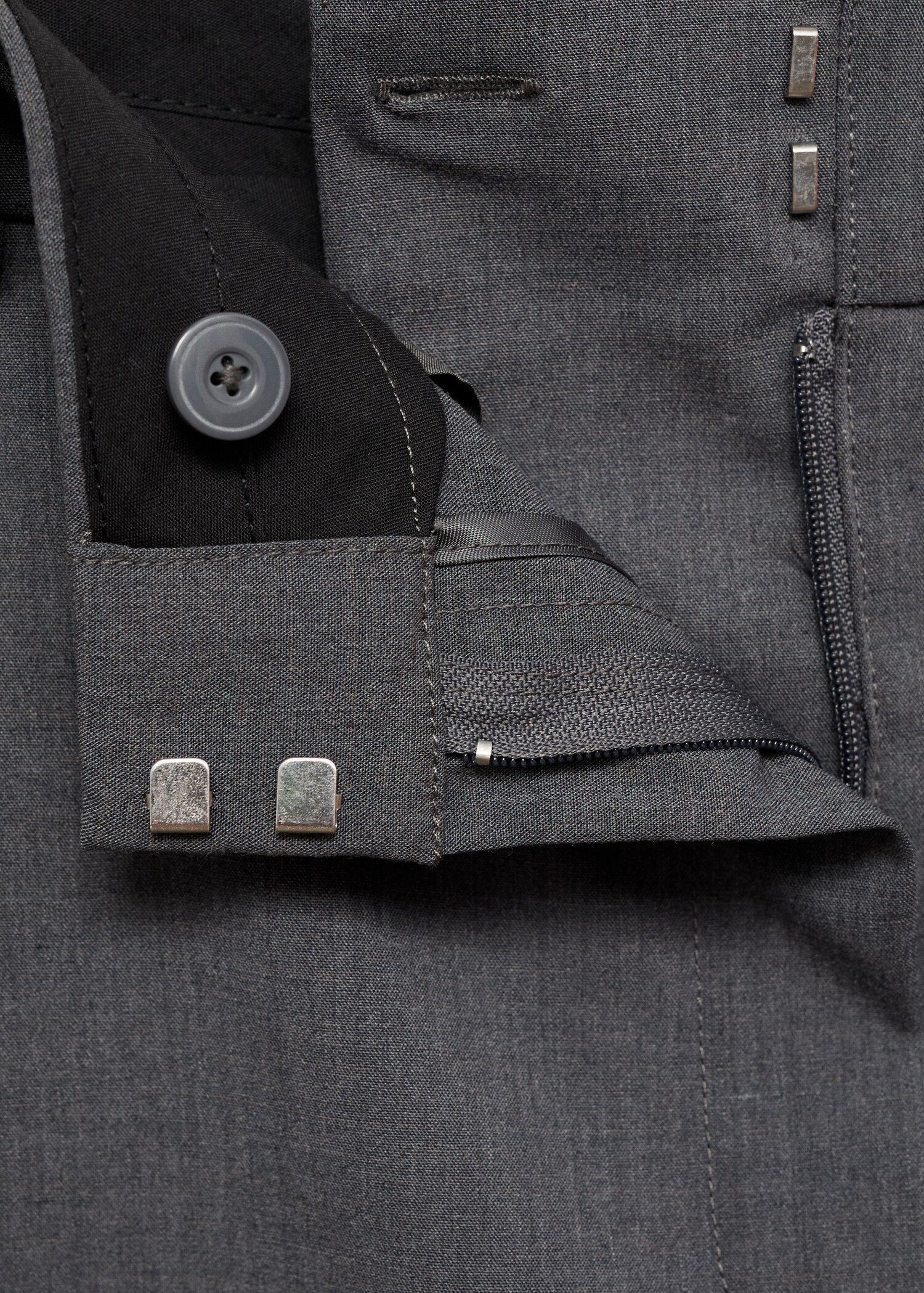 Langer Bleistiftrock mit Schlitz - Detail des Artikels 8