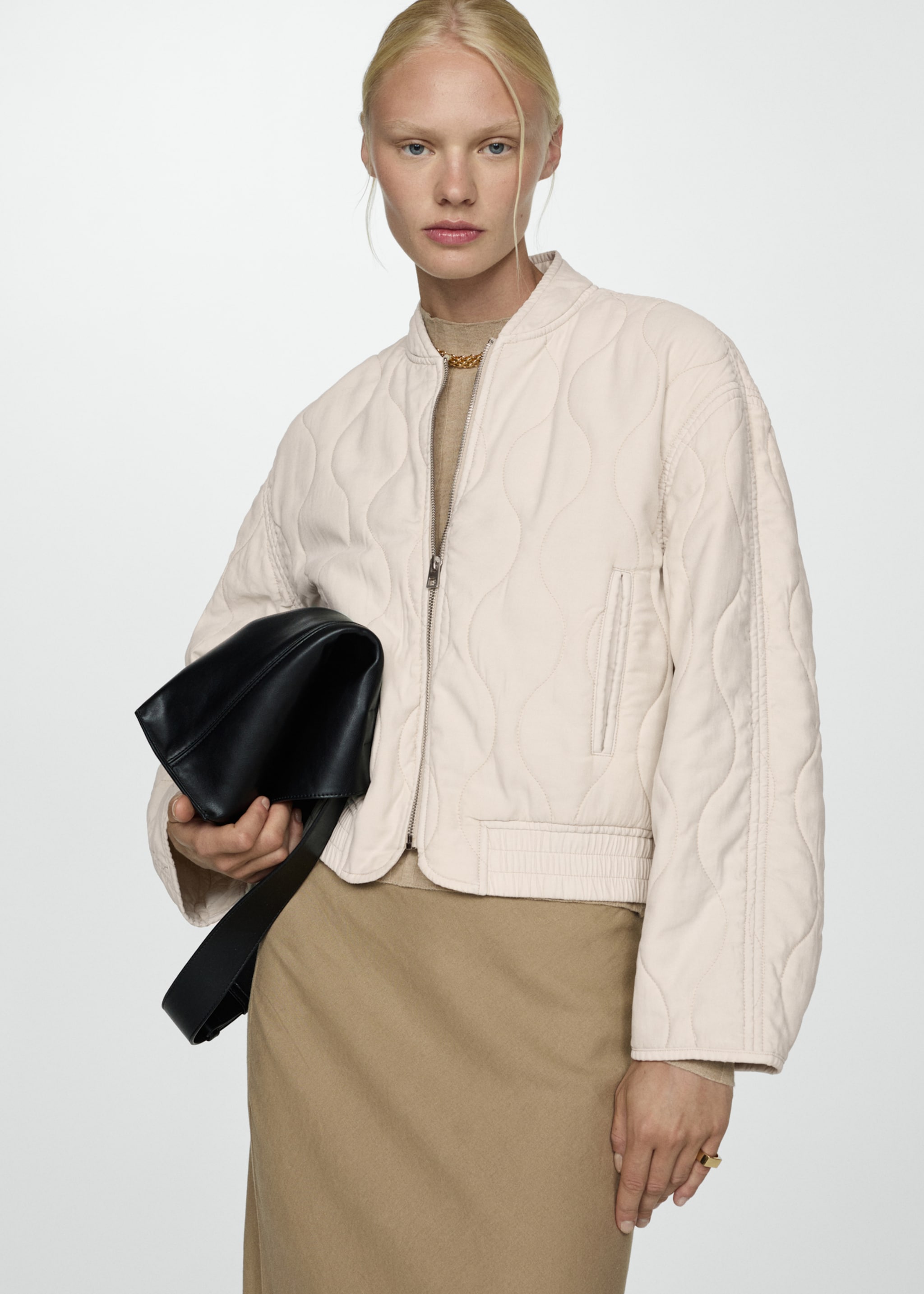 Stepp-Bomberjacke - Mittlere Ansicht, Ecru. Ref: 77095653-00.