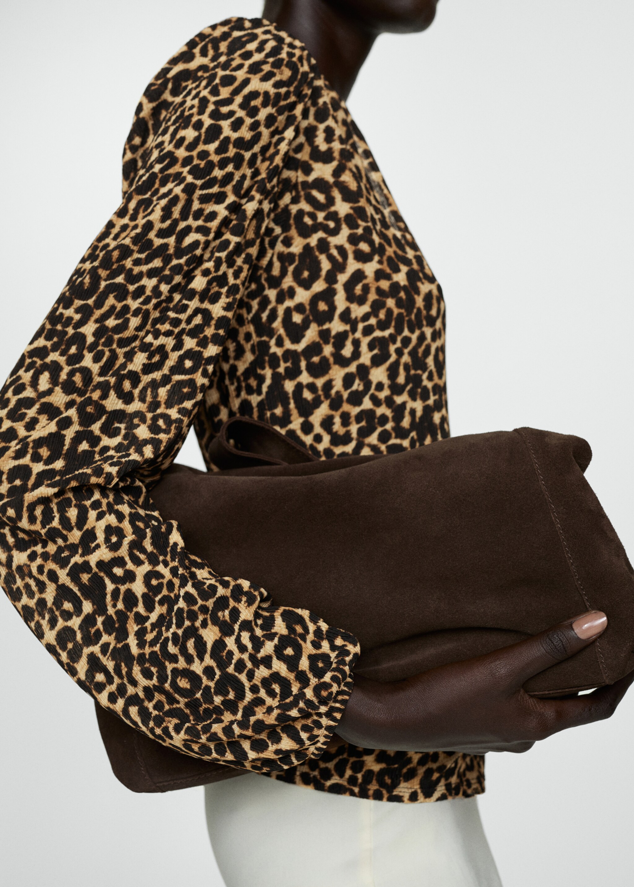 Animal-print blouse - Details of the article 6, Brown. Ref: 77095654-00.
