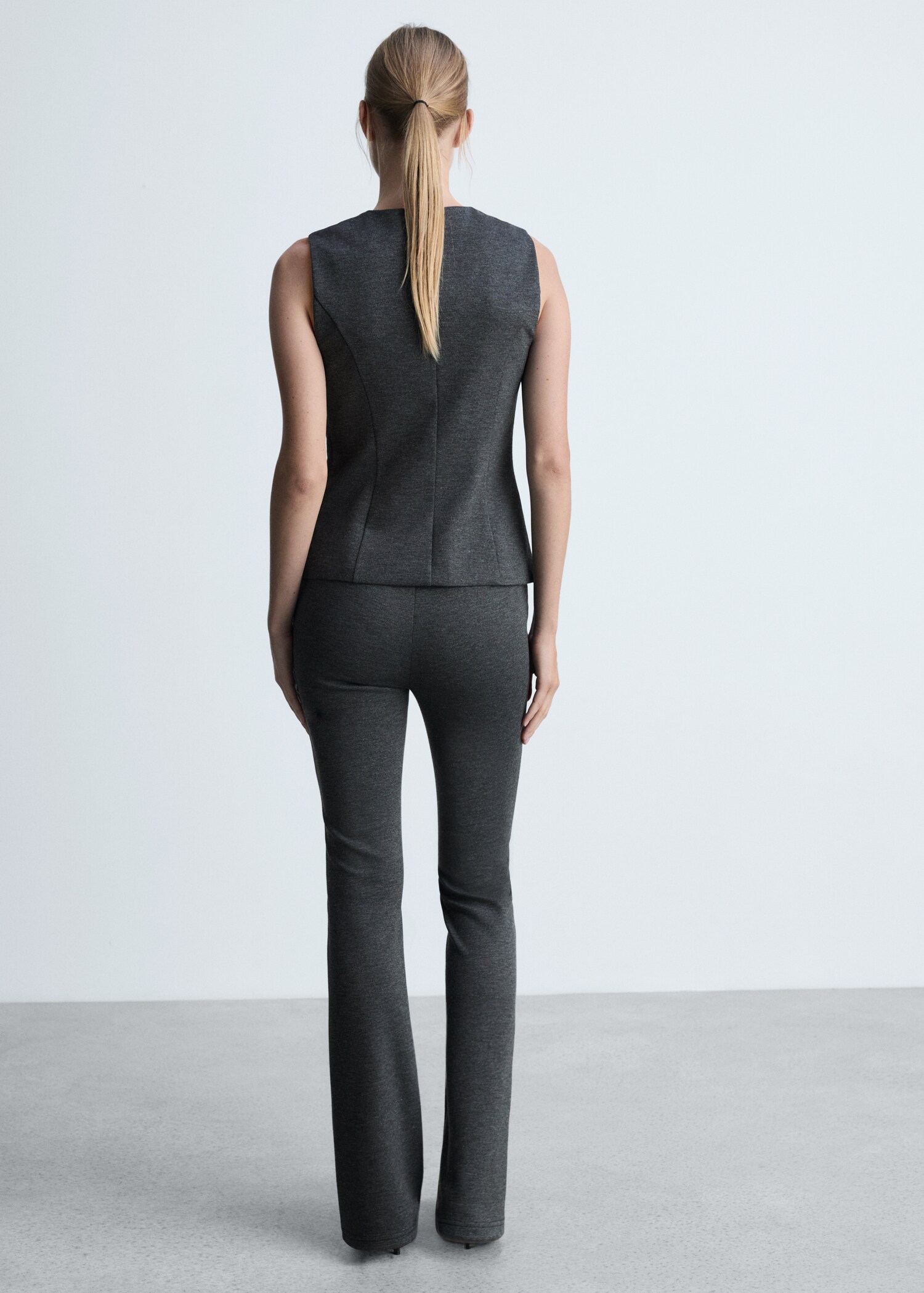 Pantalón flare costuras - Reverso del artículo